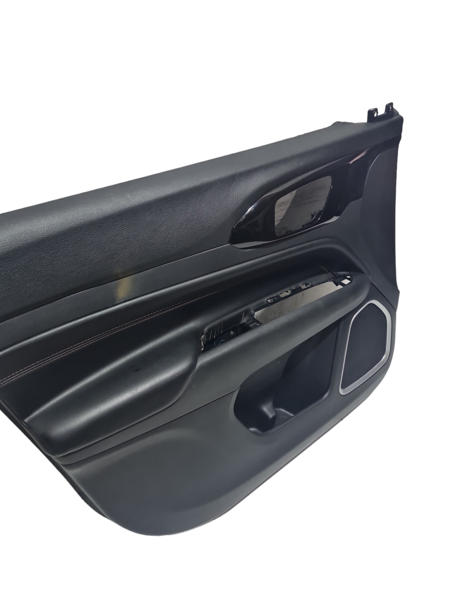 Forro Porta Dianteiro Esquerdo Jeep Commander 2022 Detalhe Preto 2