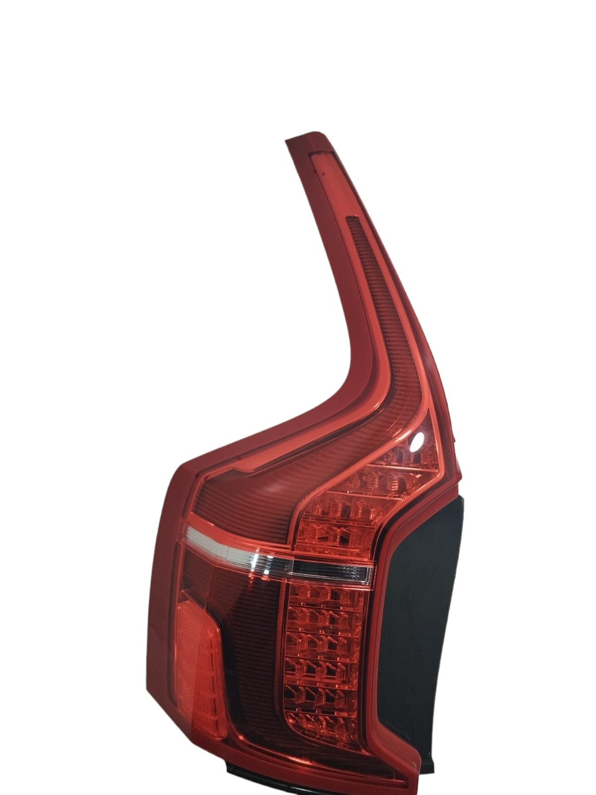 Farol Lanterna Traseira Esquerda Volvo Xc90  2022  Detalhe 2