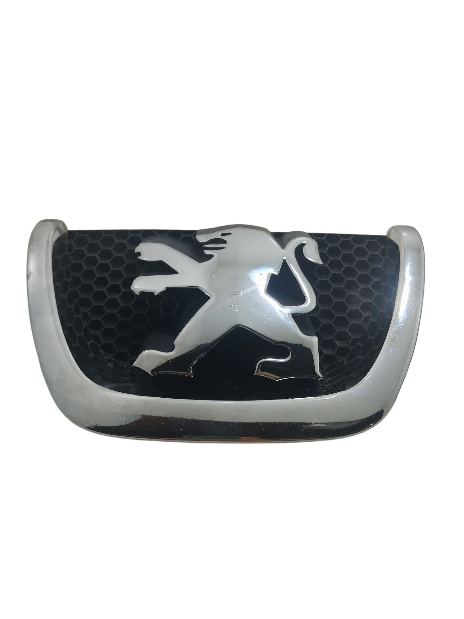 Emblema Dianteiro Peugeot 3008 2017 A 2020 Detalhe Risco  Cromado 3