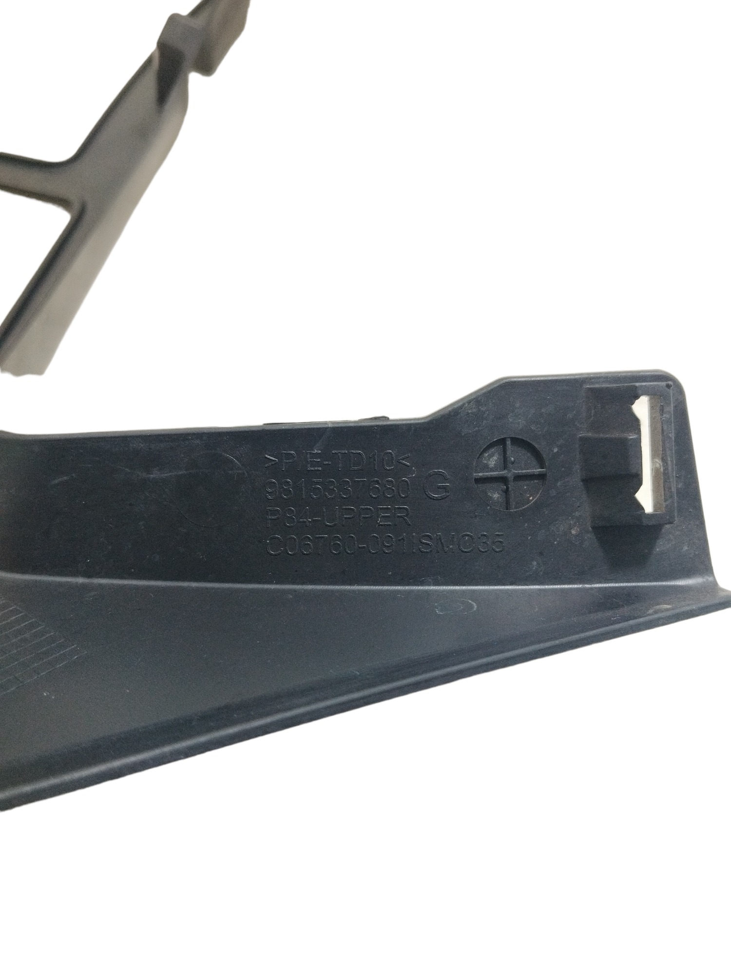 Suporte Para-choque Dianteiro Esquerdo Peugeot 3008 2017 4