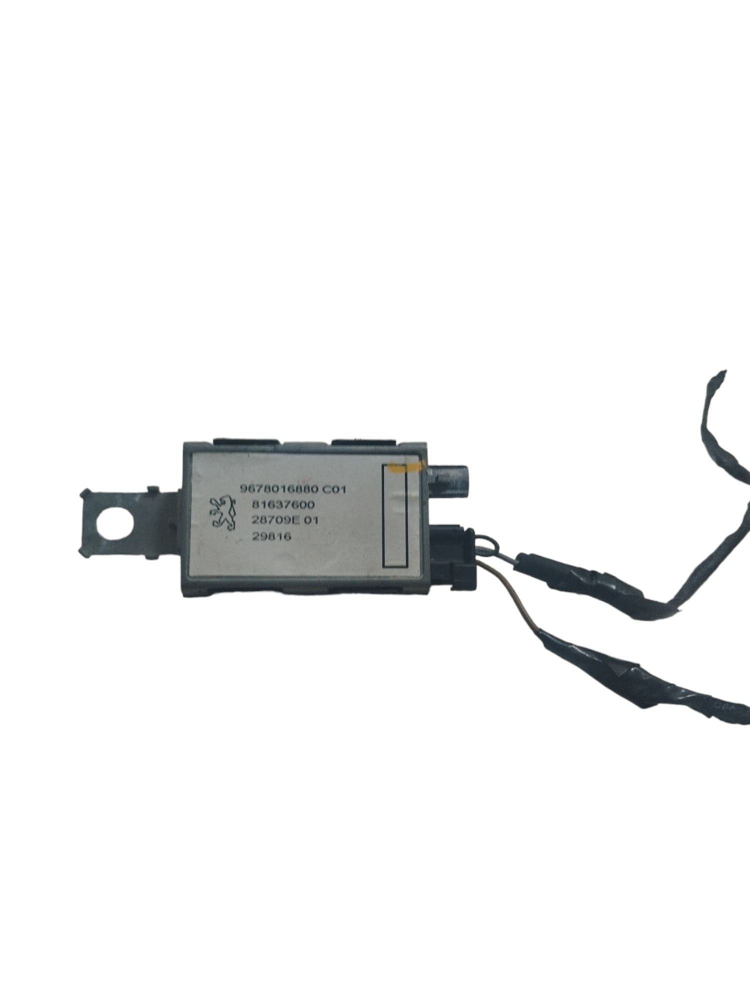 Módulo Plug Antena Peugeot 3008 Código 9678016880 1