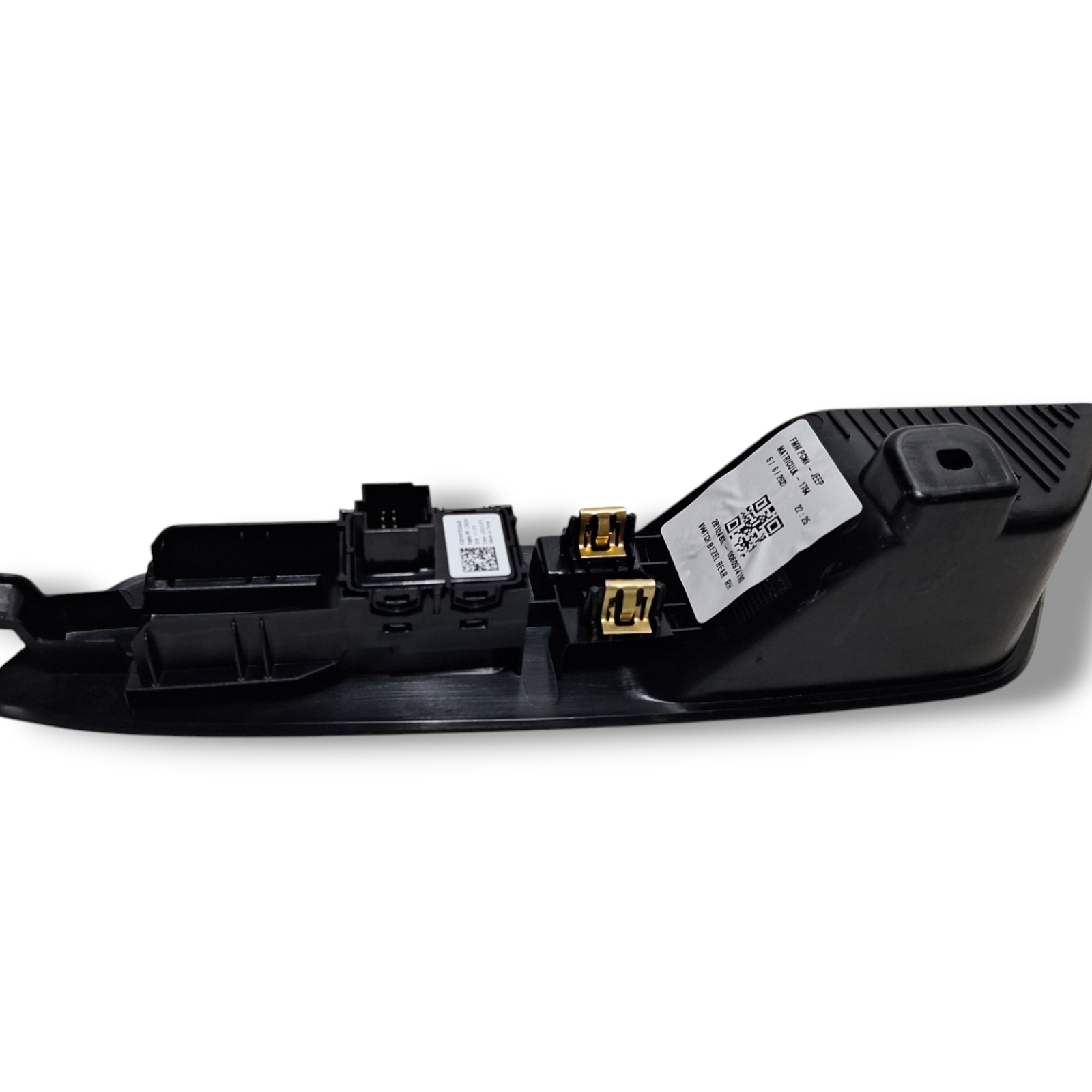 Moldura Comando Vidro Traseiro Direito Jeep Commander 22 5