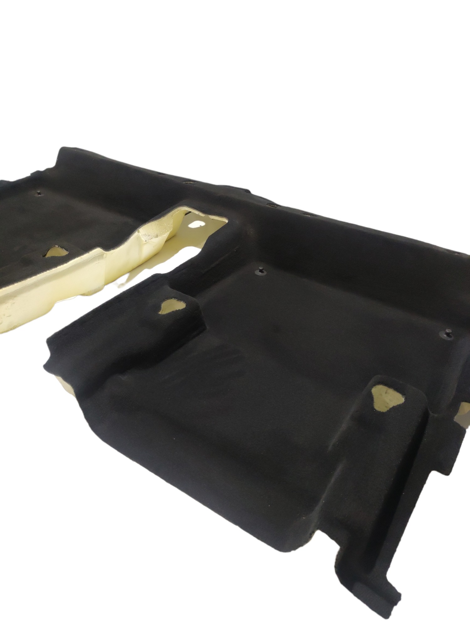 Carpete Tapete Forro Traseiro Volvo Xc90 2022 106016470104 2