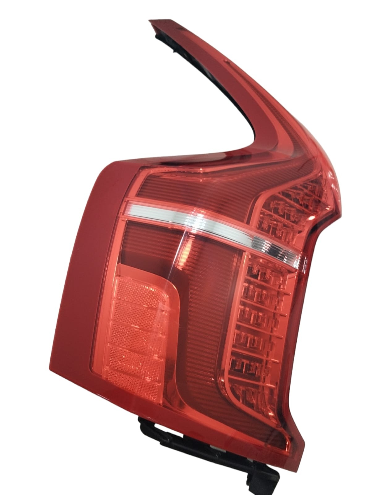 Farol Lanterna Traseira Esquerda Volvo Xc90  2022  Detalhe