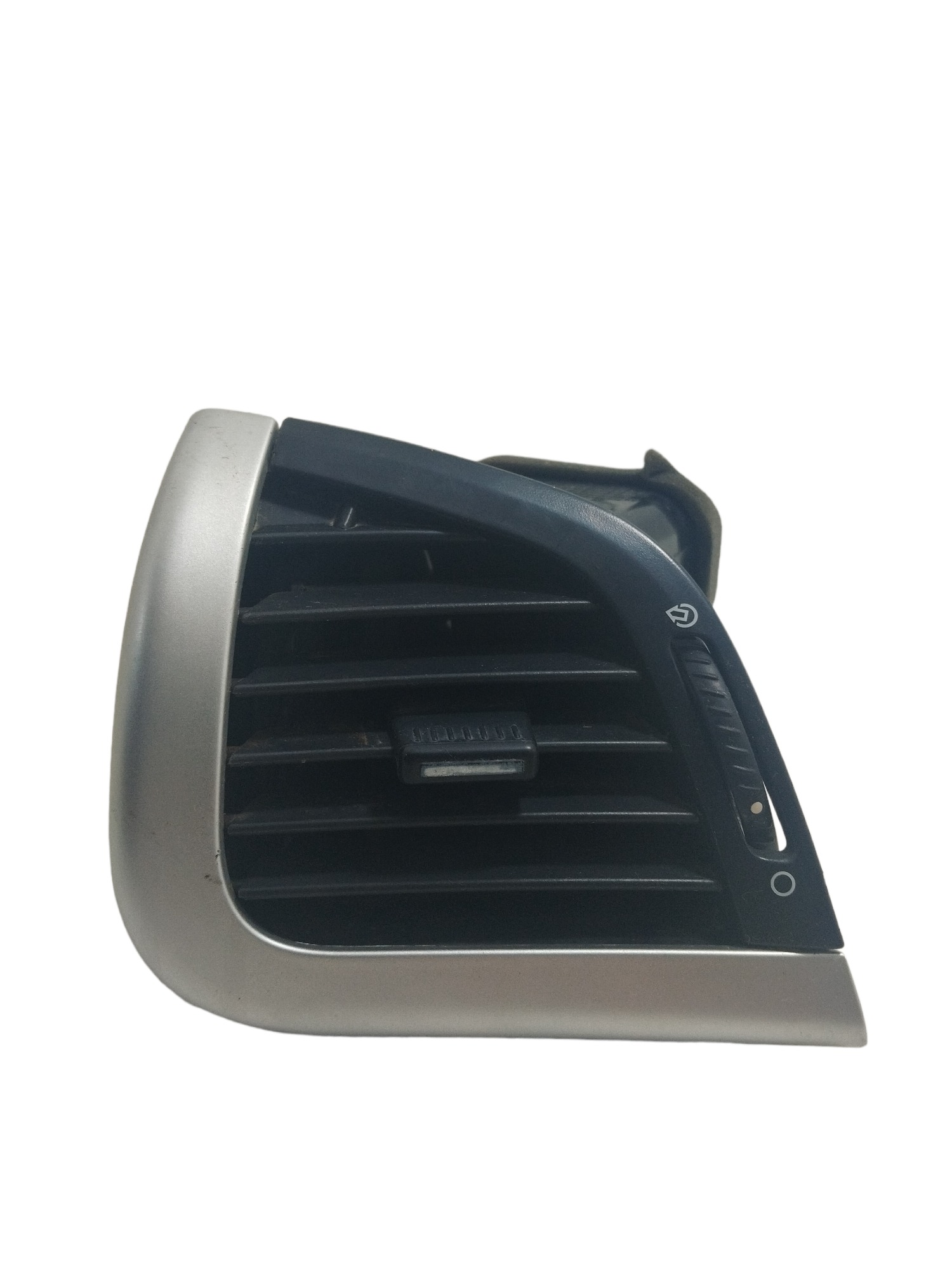 Difusor De Ar Esquerdo Peugeot 207 2013 Origi Quiksilver 1