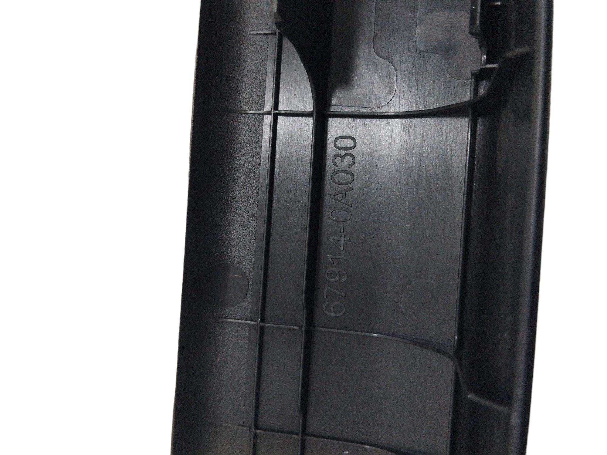 Soleira Da Porta Dianteira Esquerda Corolla Cross 2022  – Preto 6