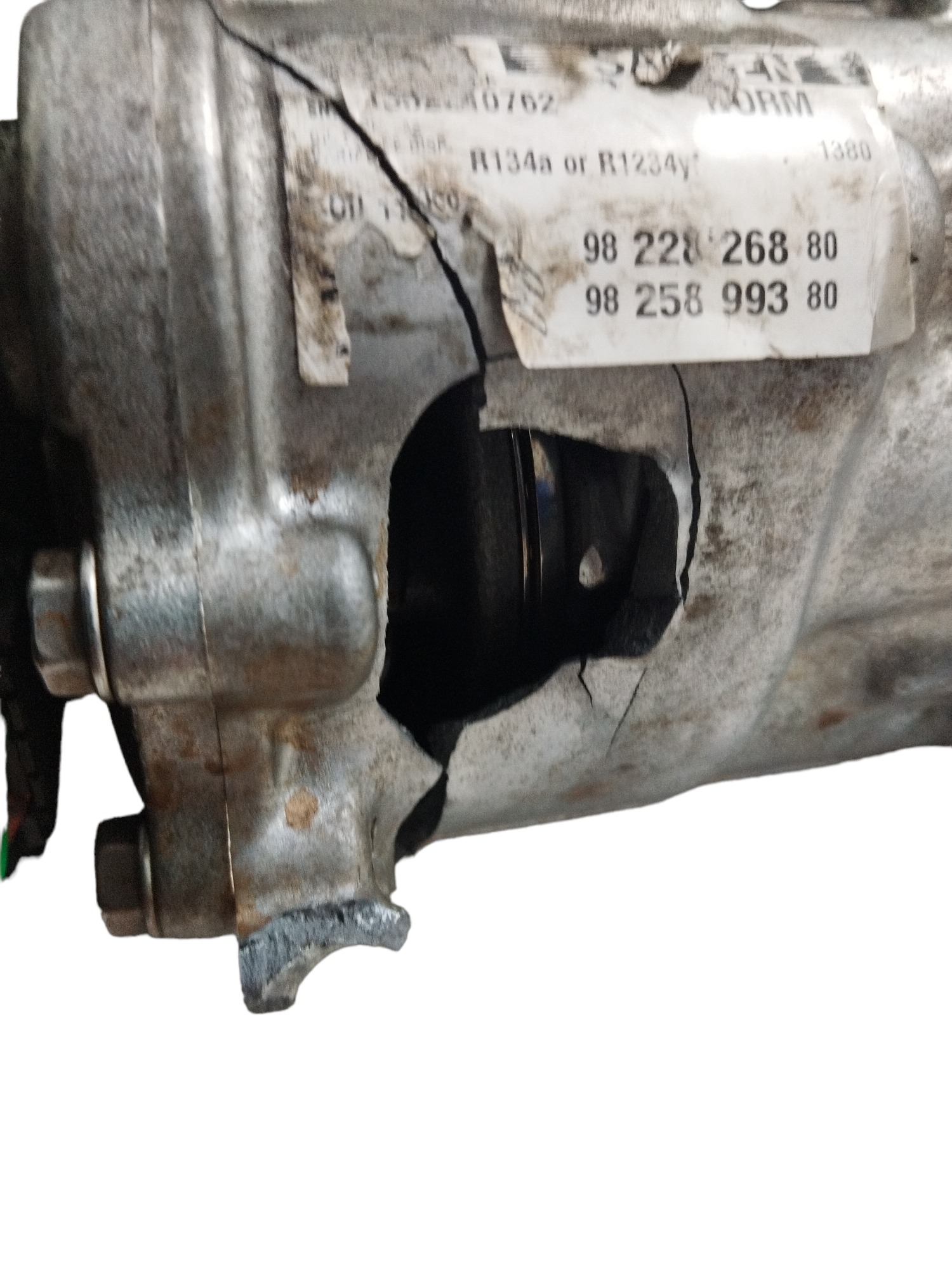 Compressor Ar Condicionado Peugeot 2008 2018 P/ Retirar Pçs 2