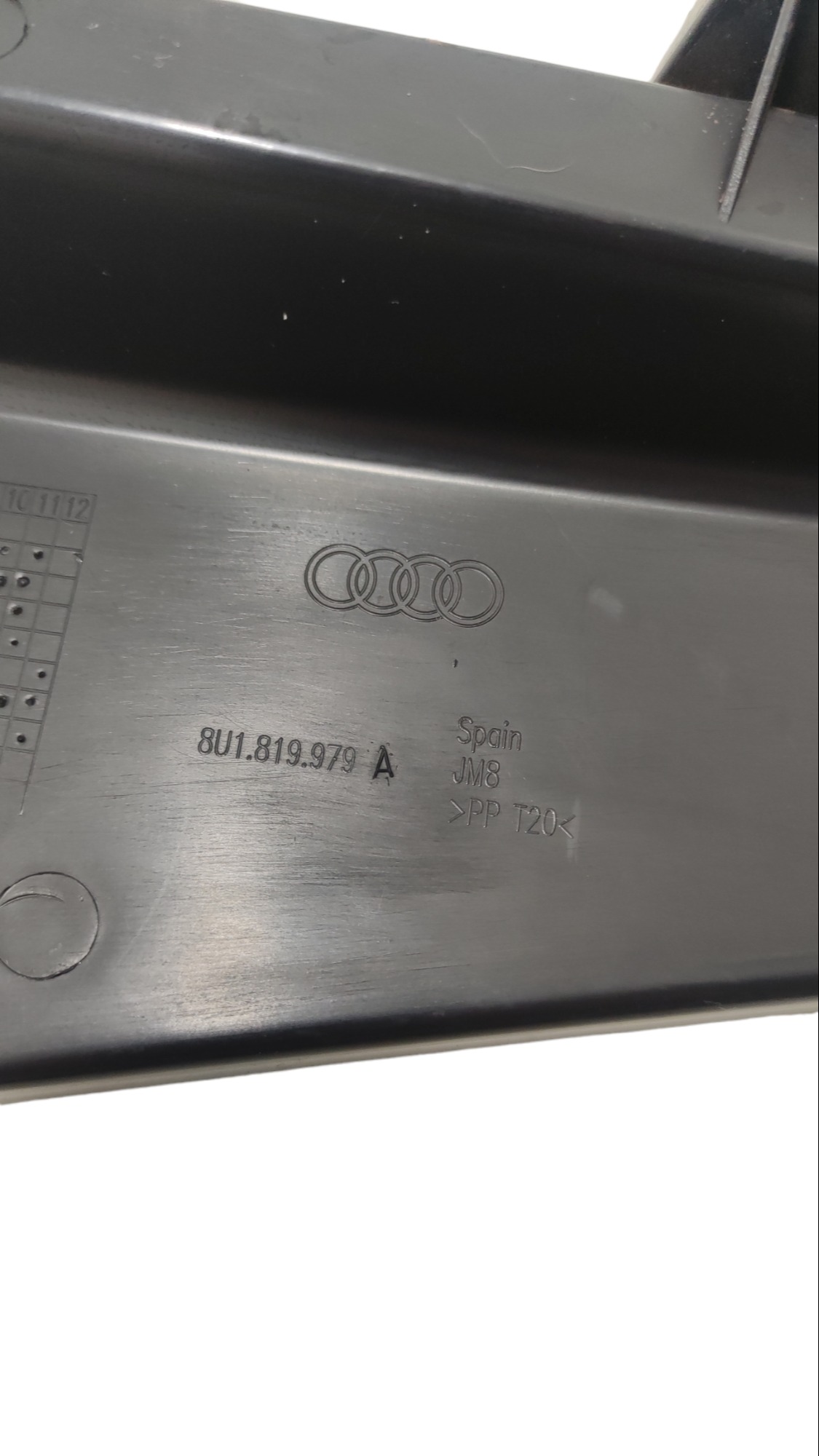 Acabamento Entrada Ar Dianteiro Audi Q3 Original Preto 9