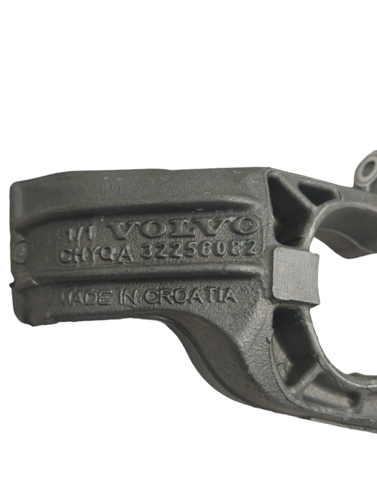 Suporte Bomba Hidráulica Volvo Xc90 2021 2022 32256082 2