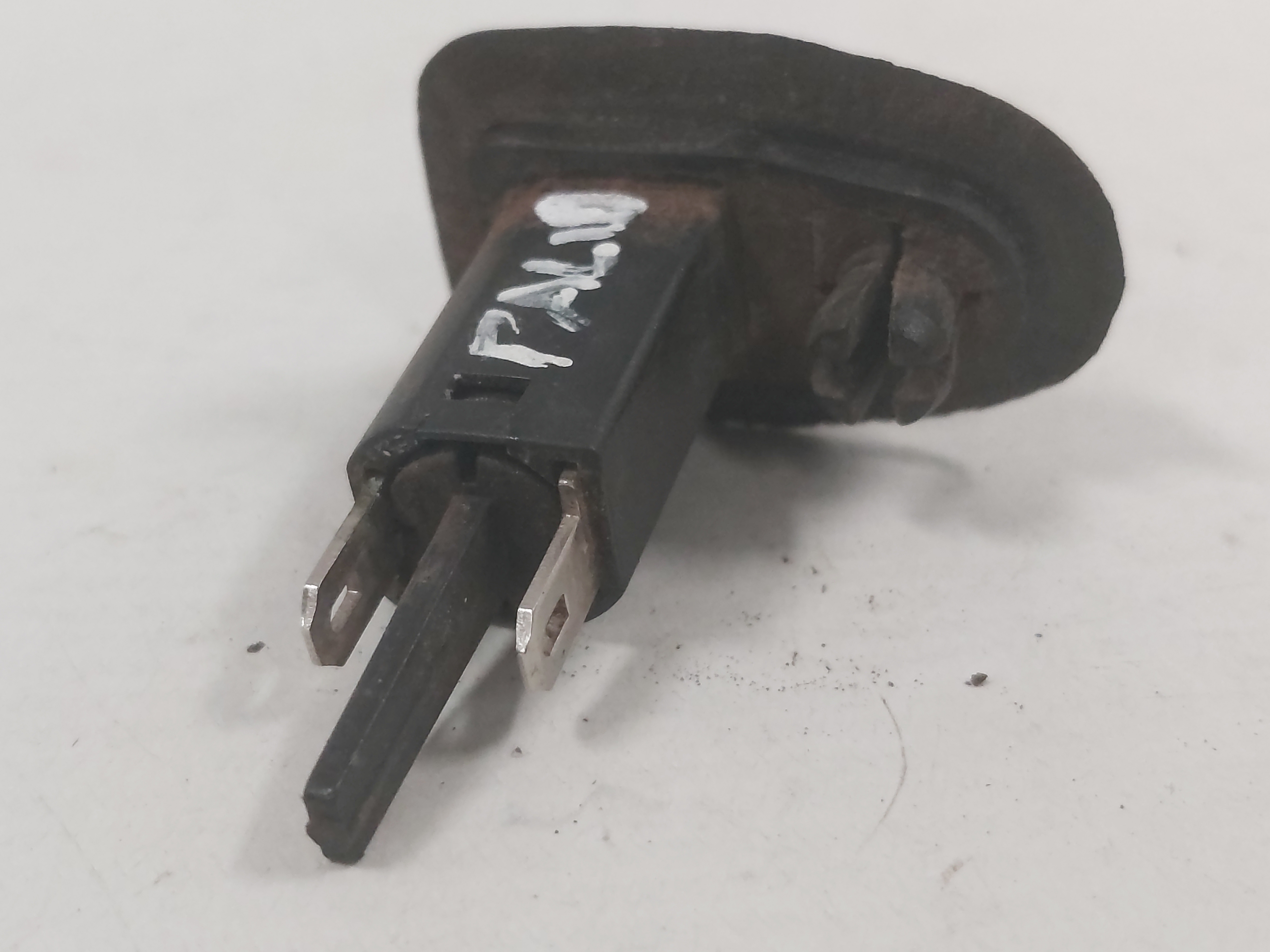 Botão Sensor Abertura Porta Dianteira Esquerda Palio 96 A 99 2