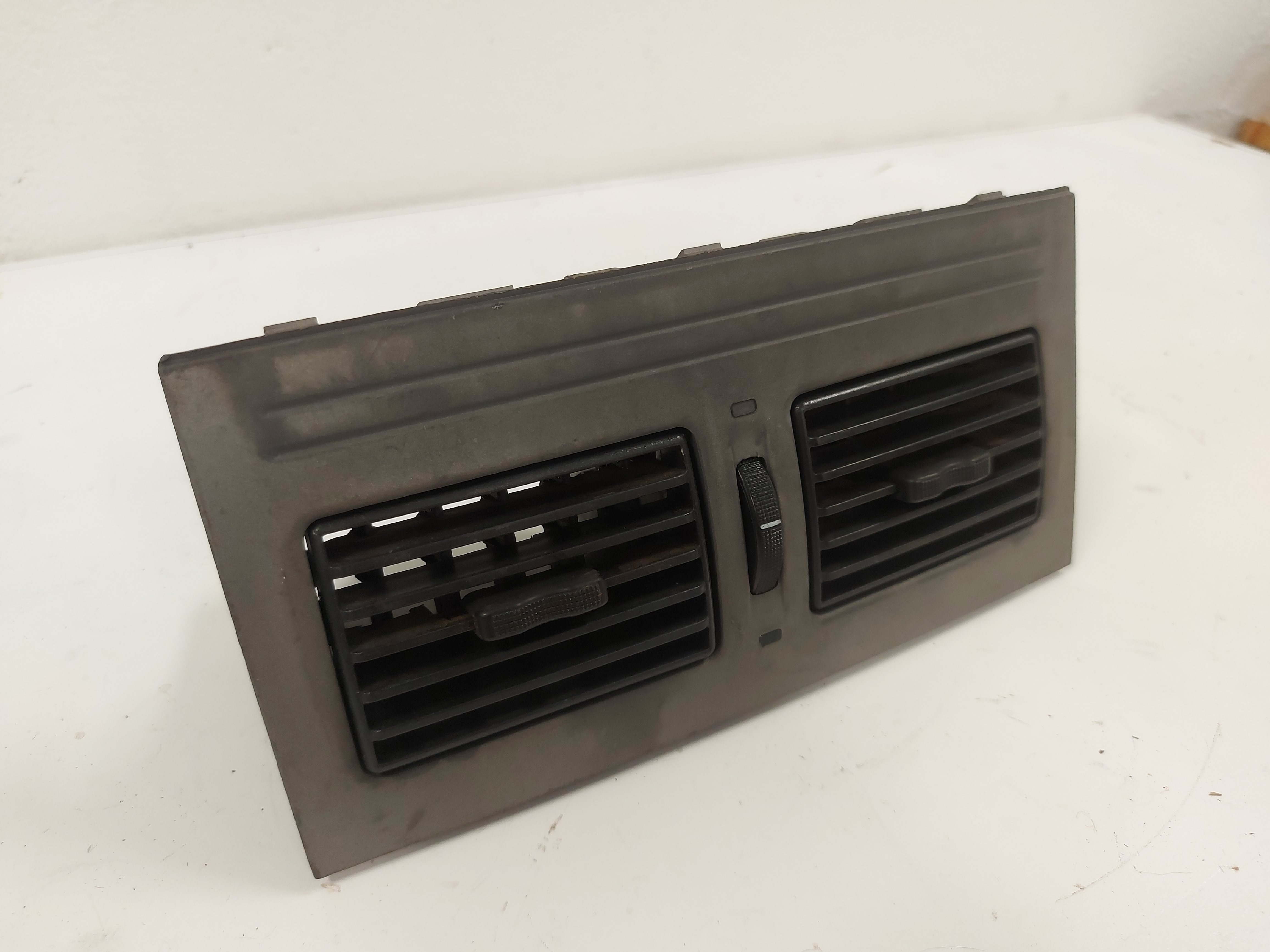 Difusor De Ar Central  Fiat Idea 51760577 2