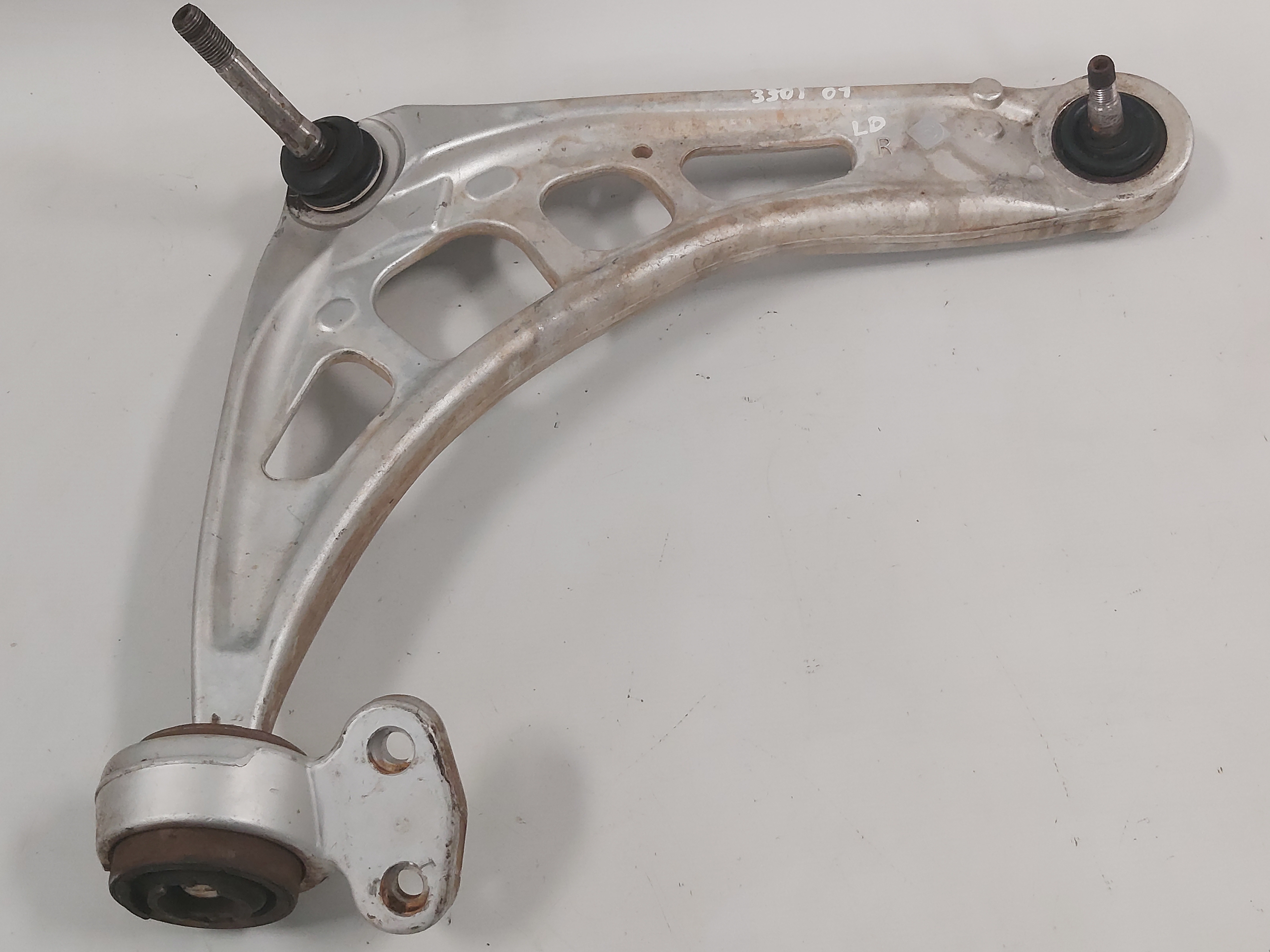Bandeja Suspensão Dianteira Direita Bmw E46 330i 328i 99a05 2