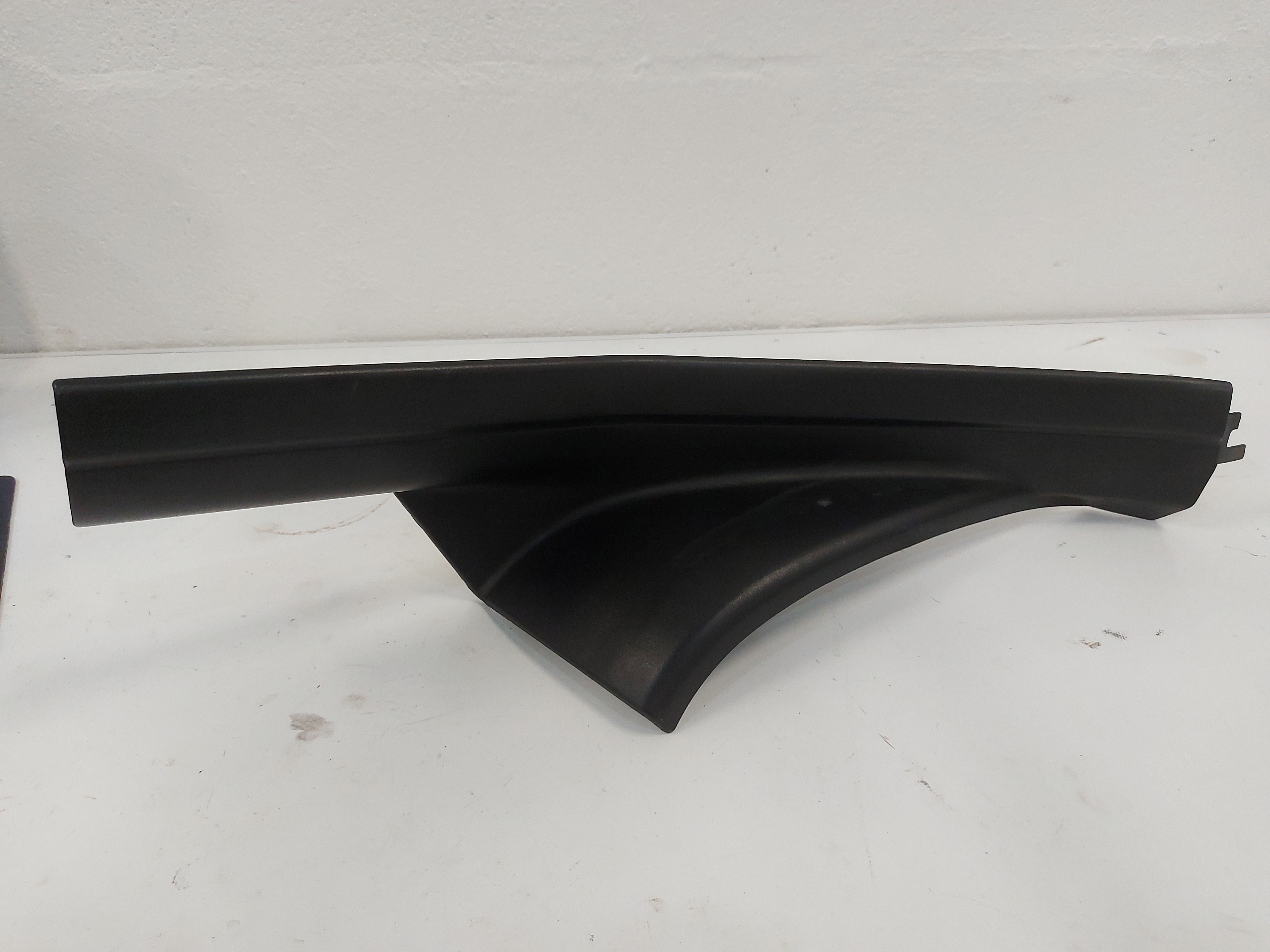 Acabamento Estribo Traseiro Direito Bmw E46 330 328 325 323  Preto 4