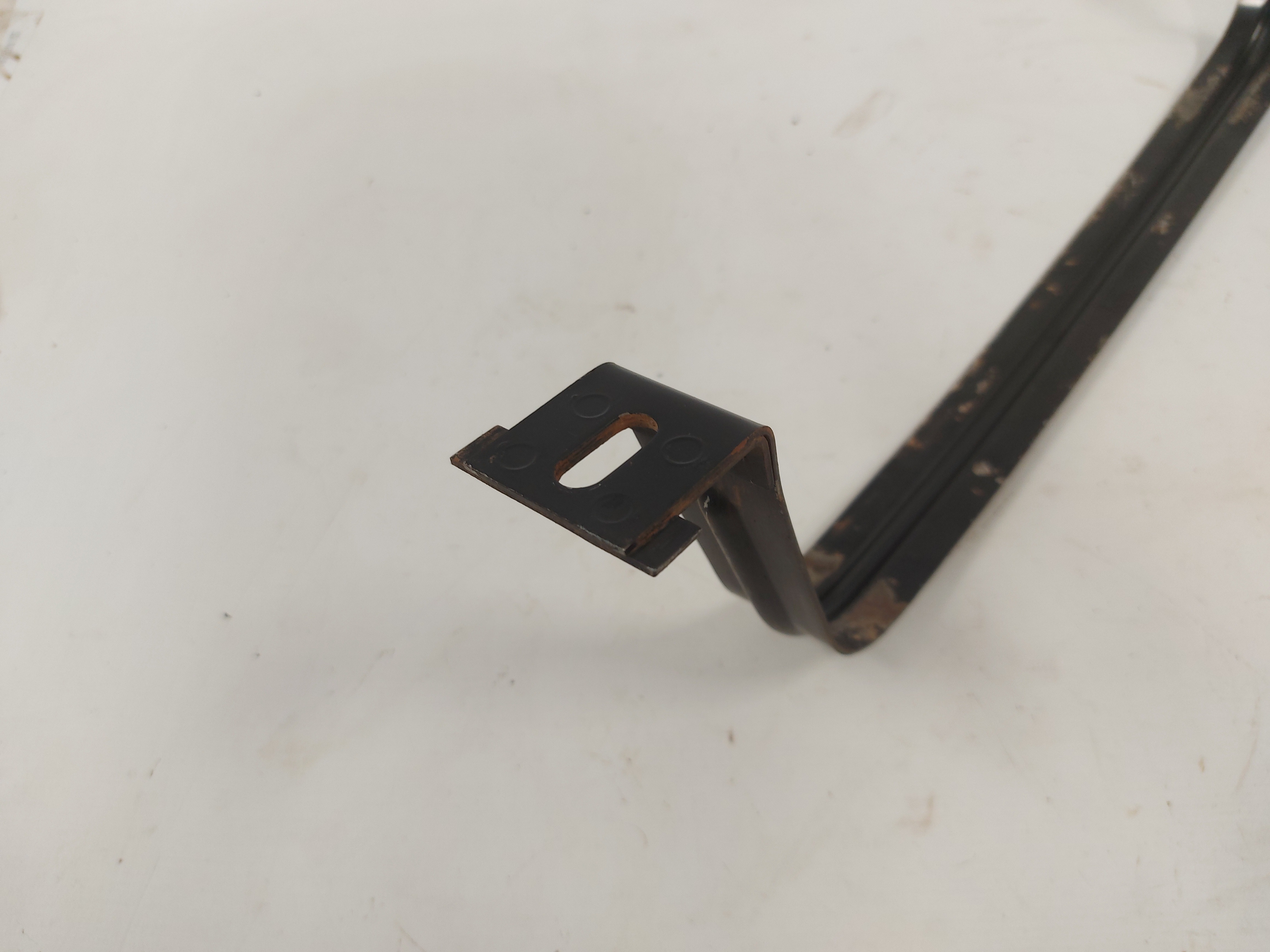 Cinta Suporte Tanque Combustível Celta Prisma 94716526 4