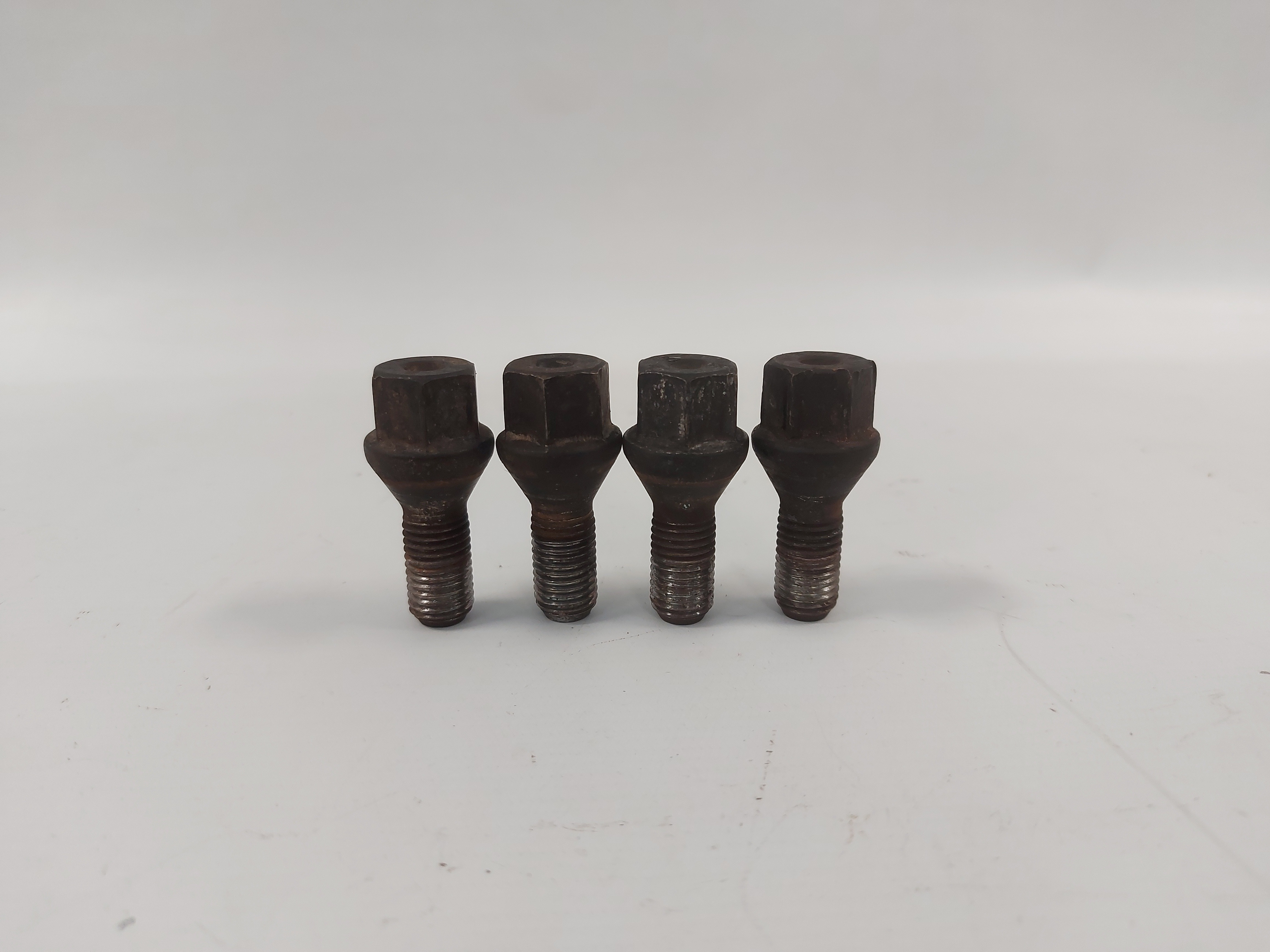 Kit 4 Parafusos Roda 17mm Original Corsa Celta Prisma