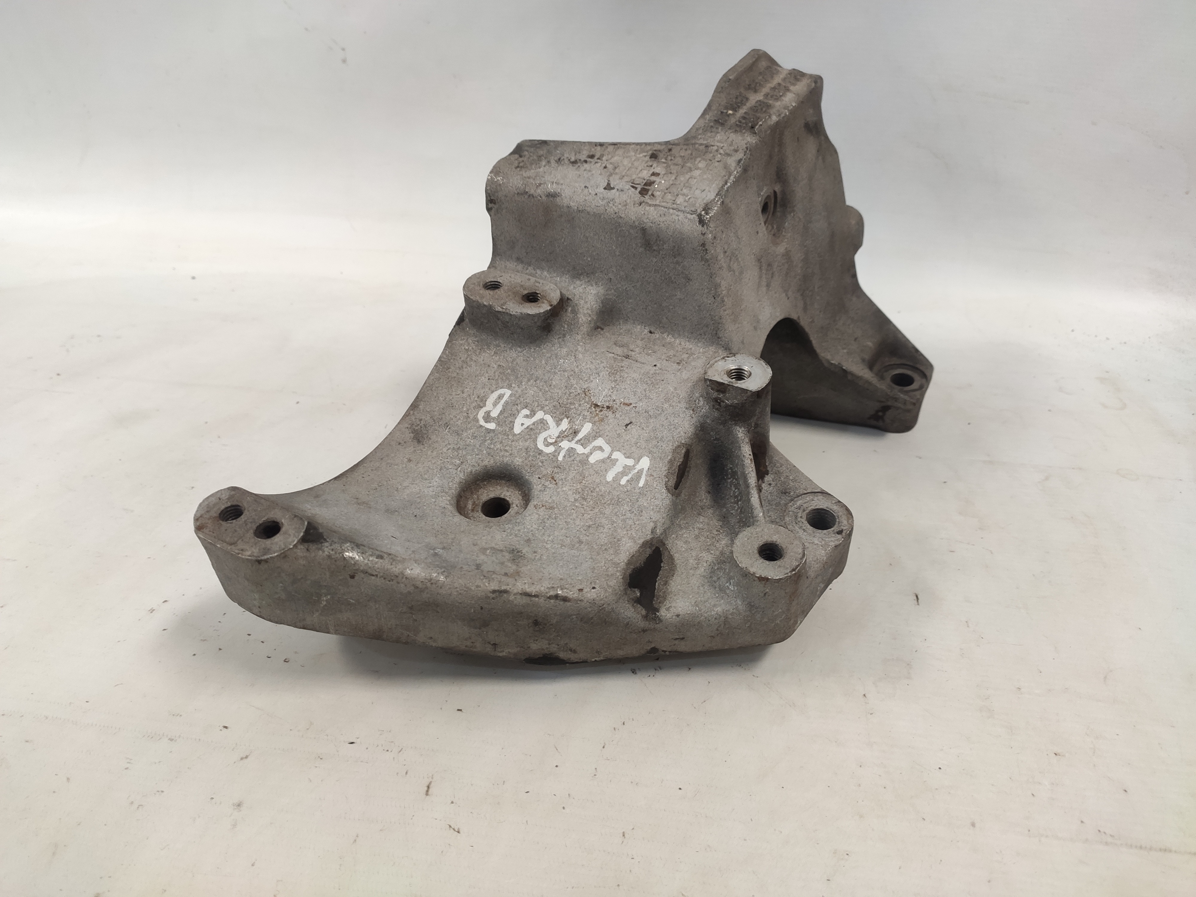 Suporte Bomba Hidráulica Compressor Vectra 97 2000 2004 2005 6