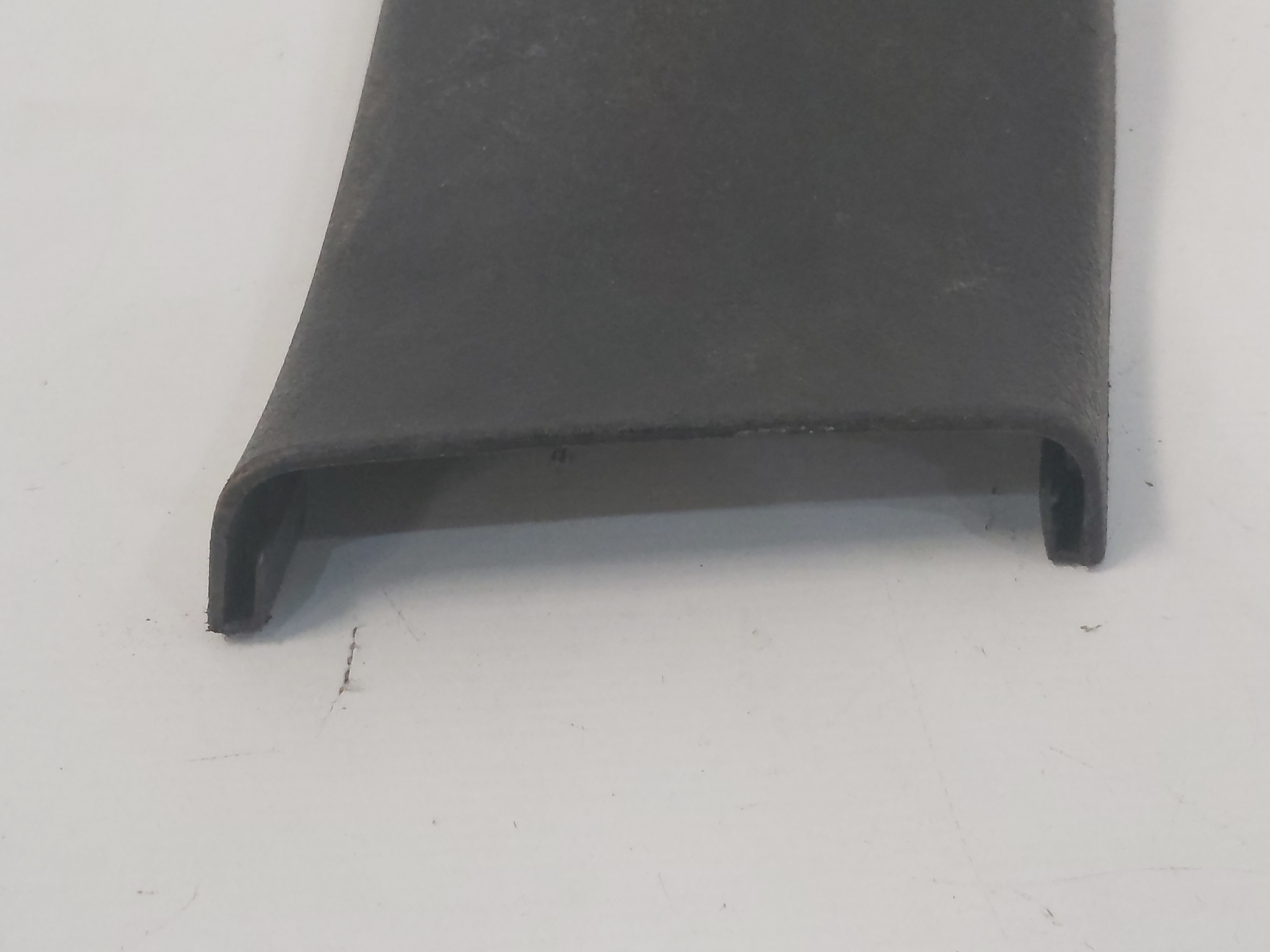 Acabamento Coluna Central Direita Gm Vectra 97 A 05 90462728 Preto 3
