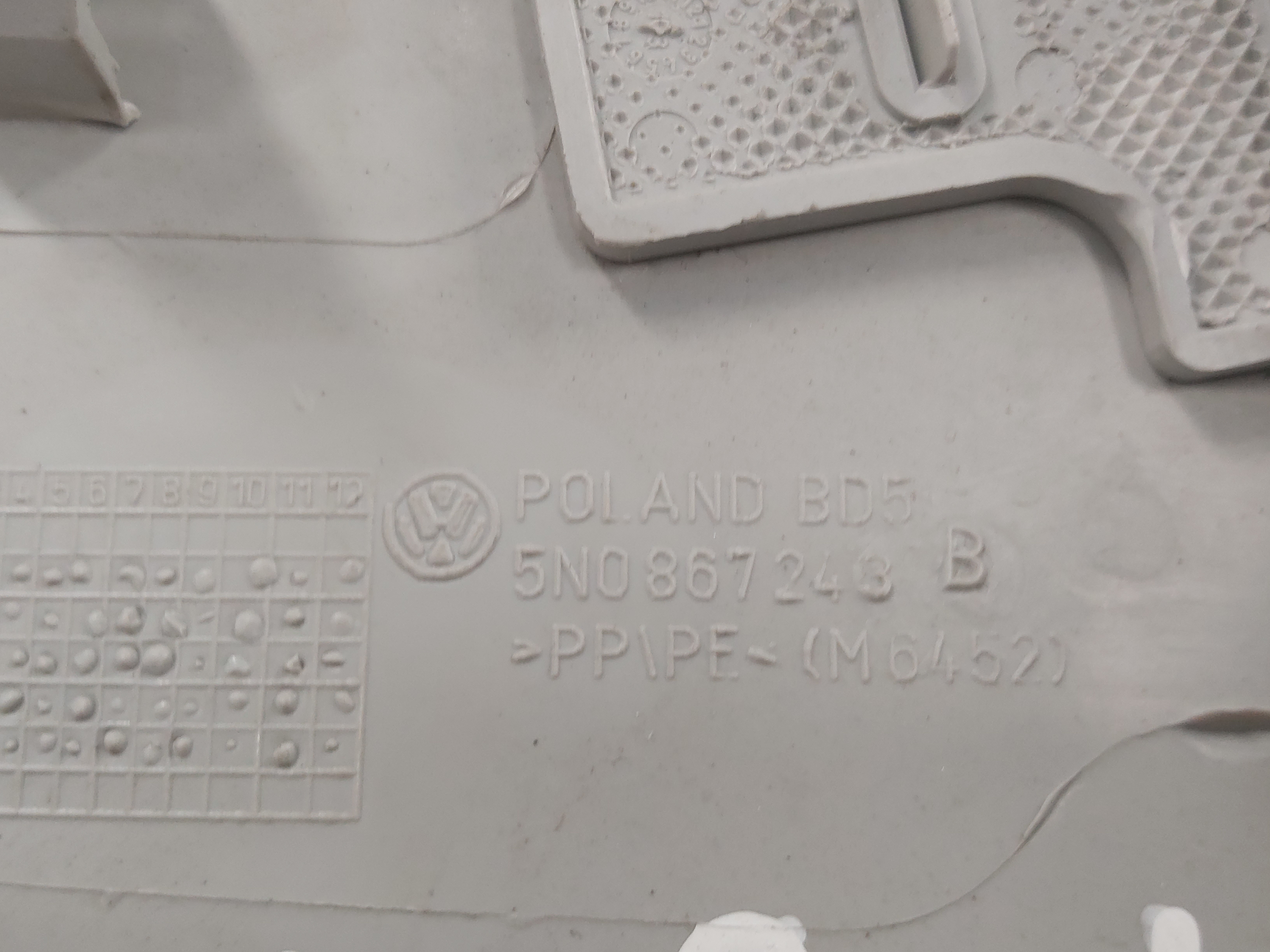 Moldura Coluna B Esquerda Vw Tiguan 5n0867243b 5