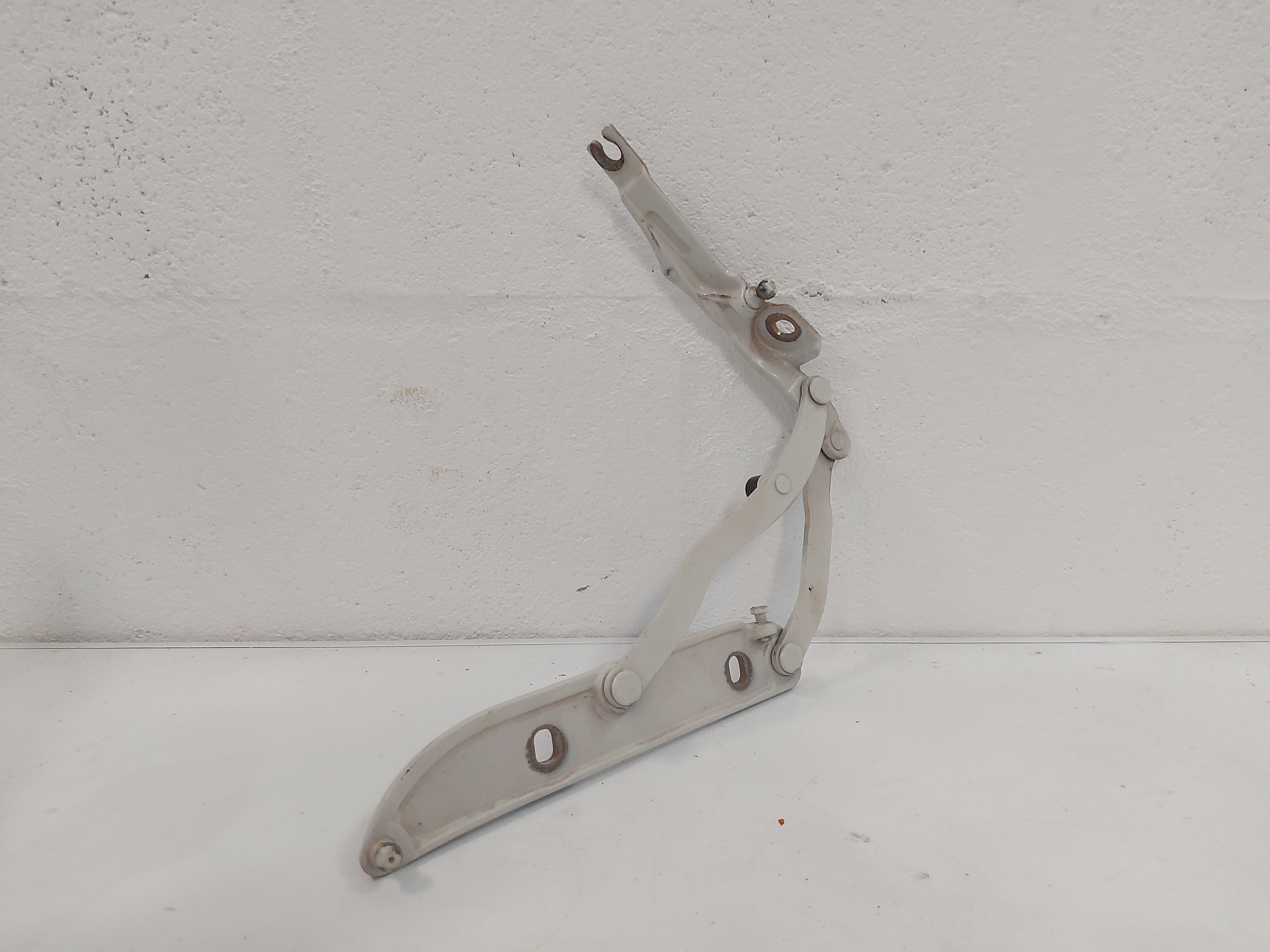 Dobradiça Porta Malas Esquerdo Bmw E46 330 328 320 3