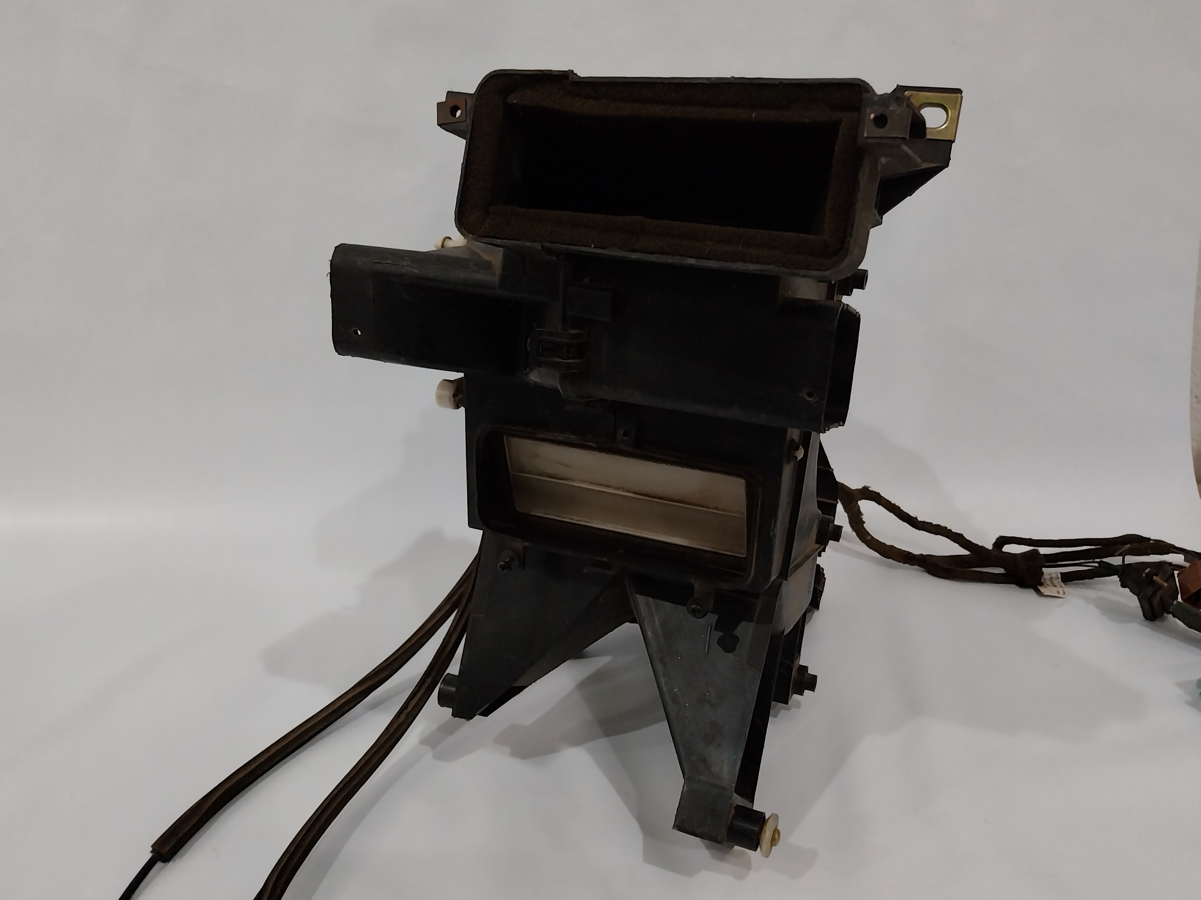 Caixa Ventilação Fluxo Ar Gol Saveiro Parati 1999 A 2005 5