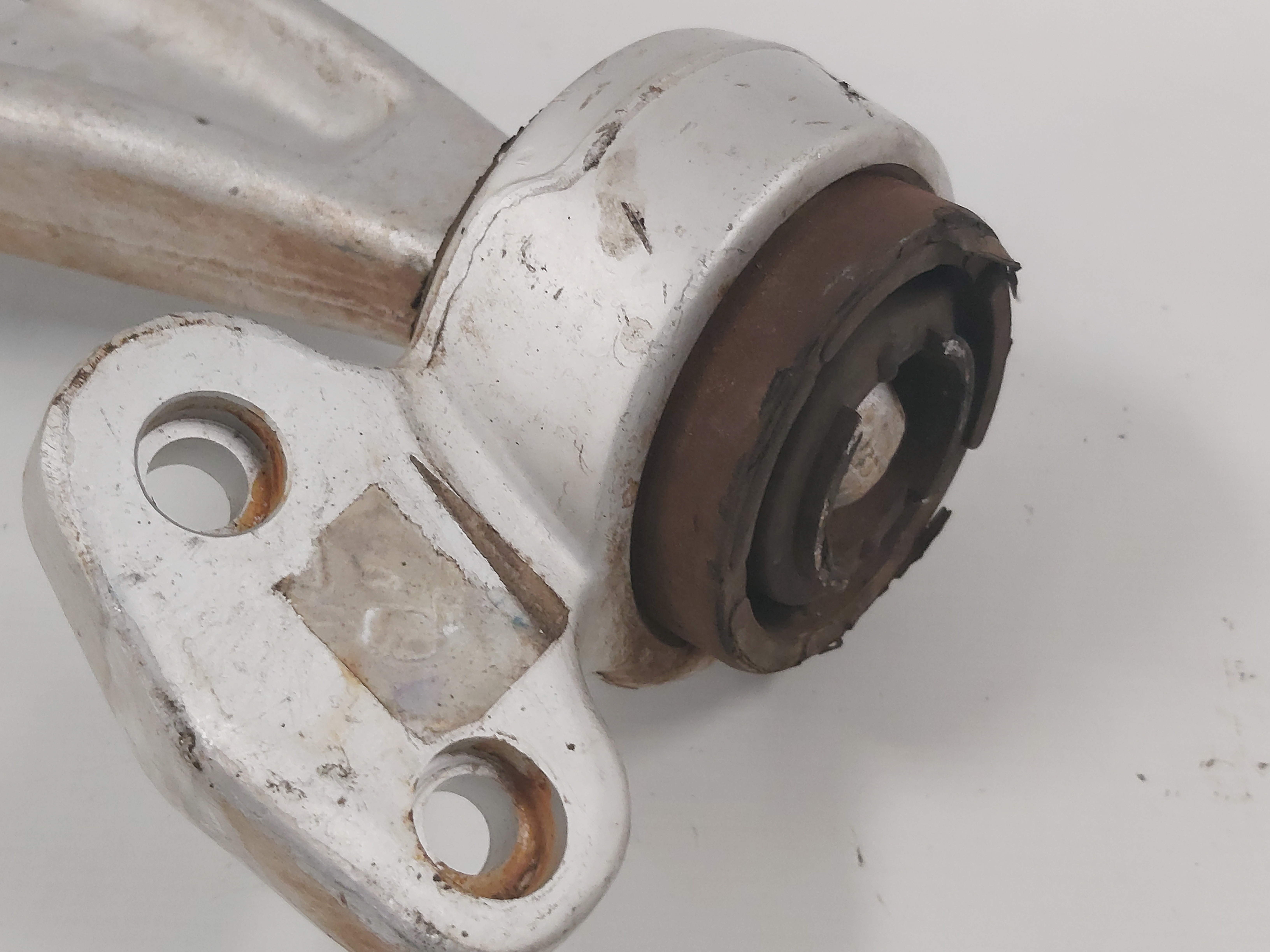 Bandeja Suspensão Dianteira Esq. Bmw E46 330i 328i 99 A 05 4