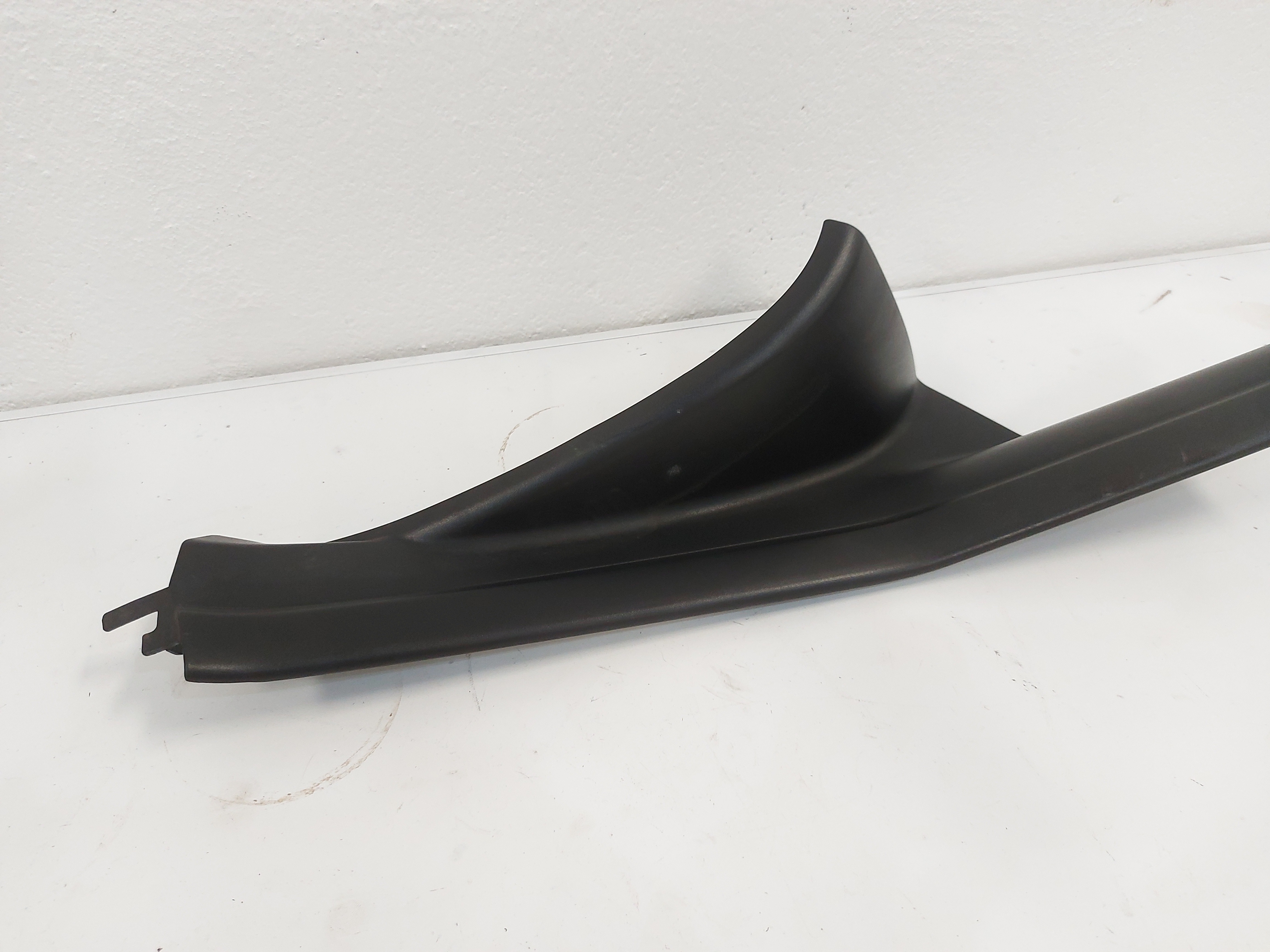 Acabamento Estribo Traseiro Direito Bmw E46 330 328 325 323  Preto 3
