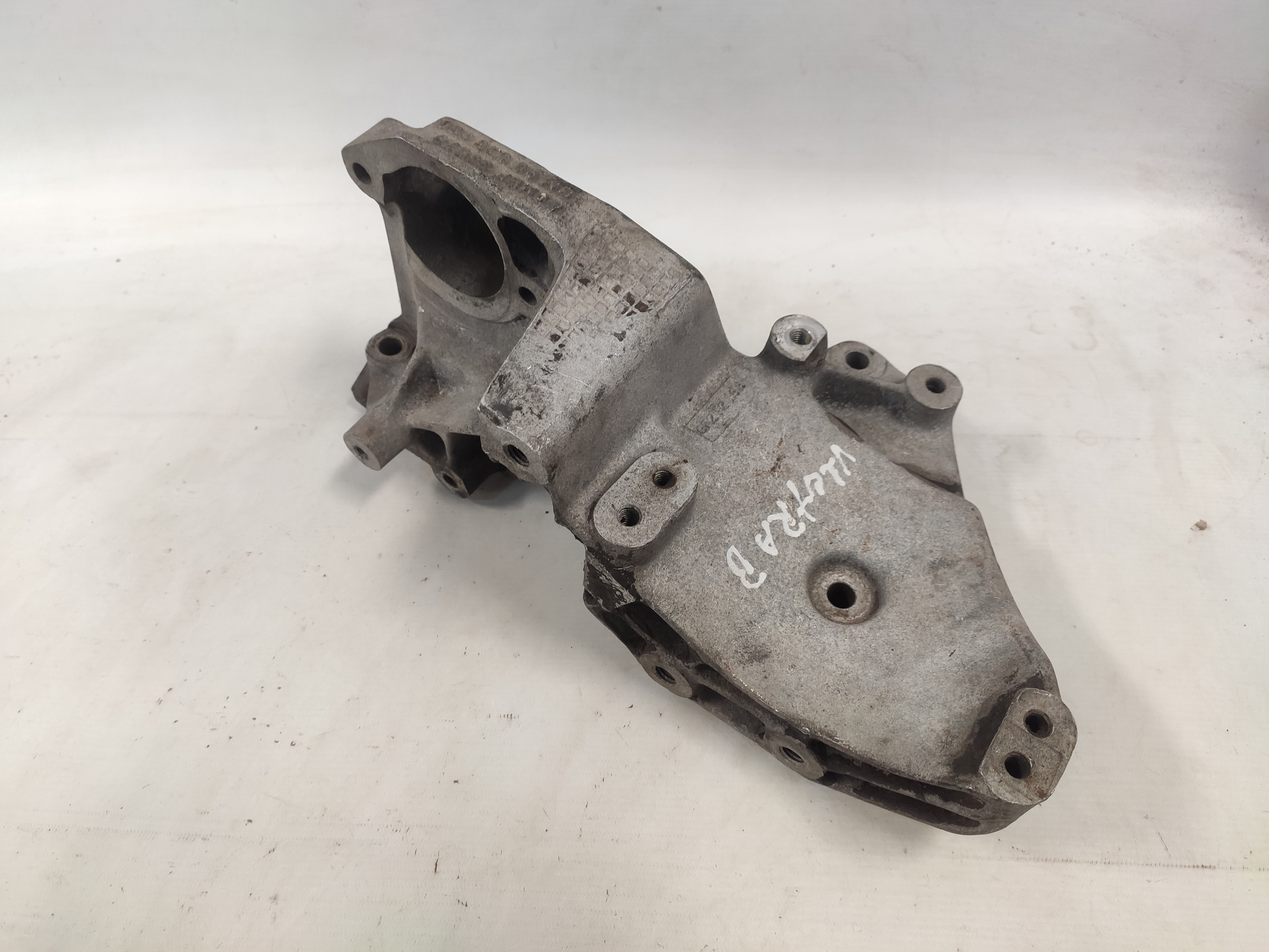 Suporte Bomba Hidráulica Compressor Vectra 97 2000 2004 2005 5