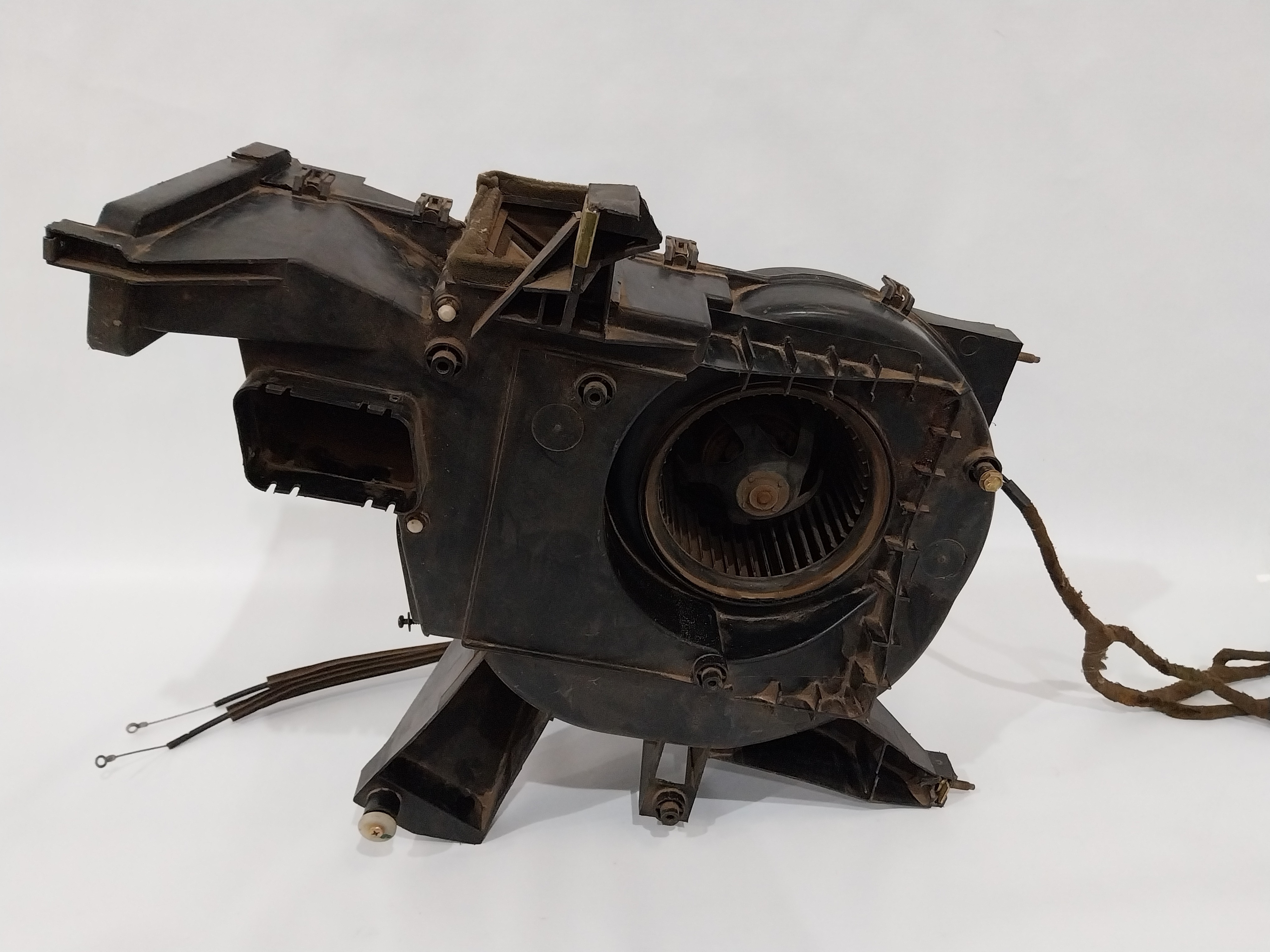 Caixa Ventilação Fluxo Ar Gol Saveiro Parati 1999 A 2005 2