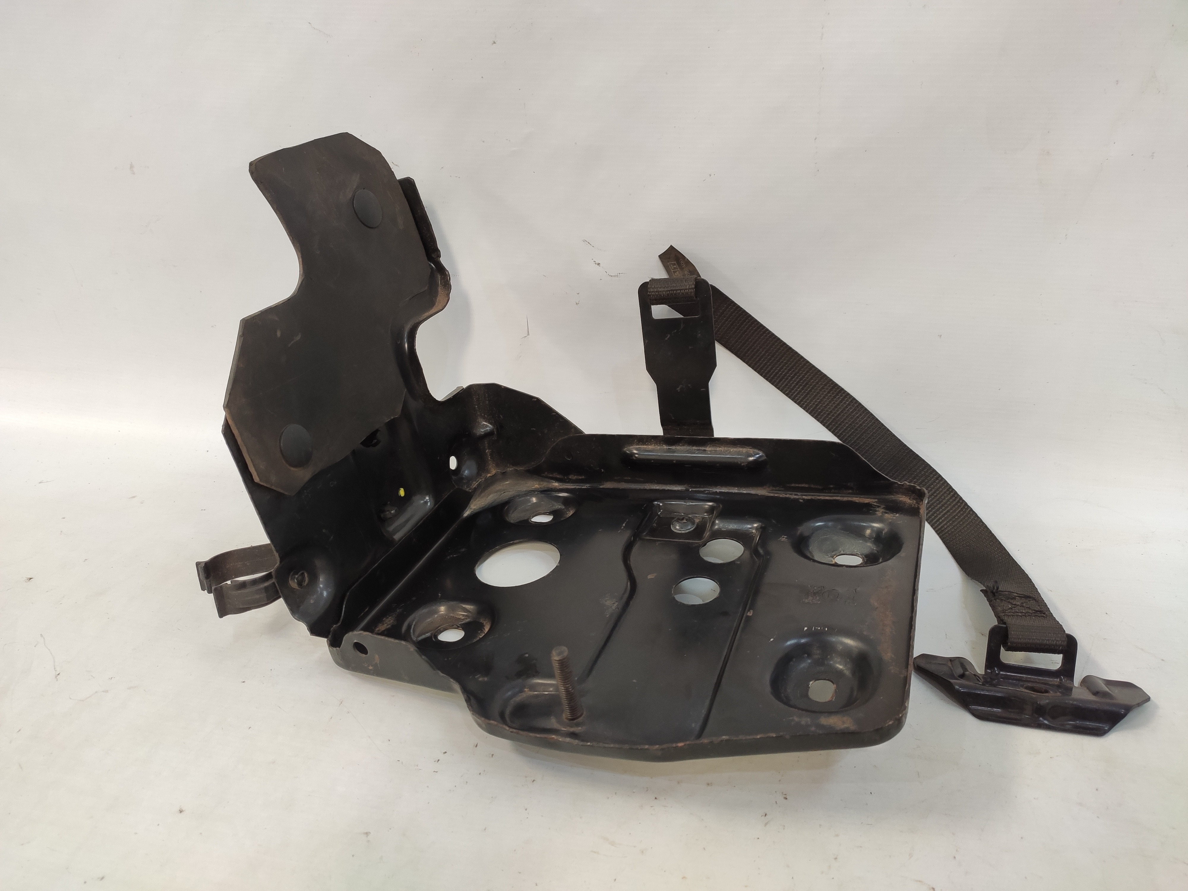 Base Suporte Caixa Bateria Original Fiat Palio 2015 4