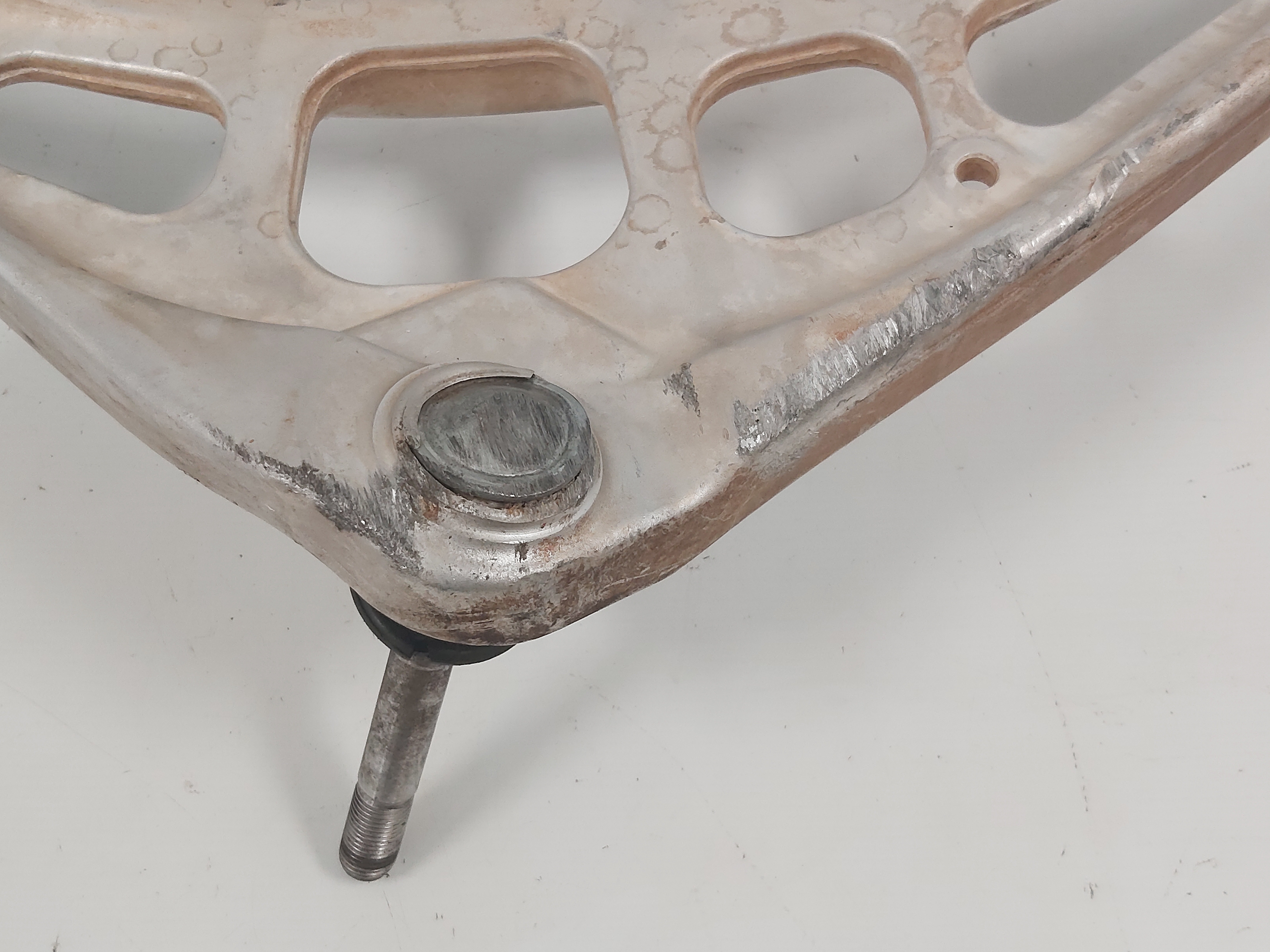 Bandeja Suspensão Dianteira Direita Bmw E46 330i 328i 99a05 10