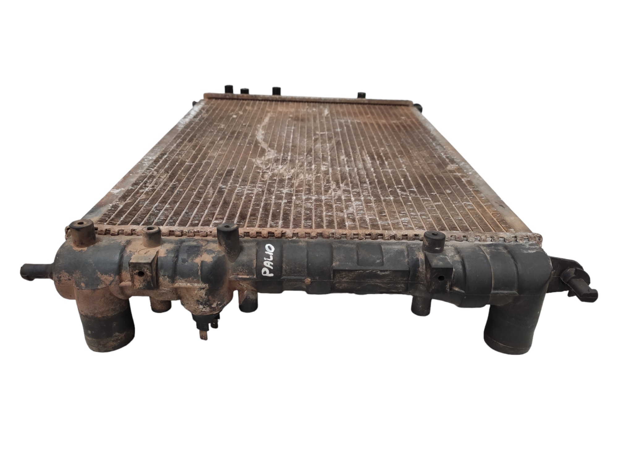 Radiador Água Palio Siena Strada Idea 96 97 98 2000 A 2005 6