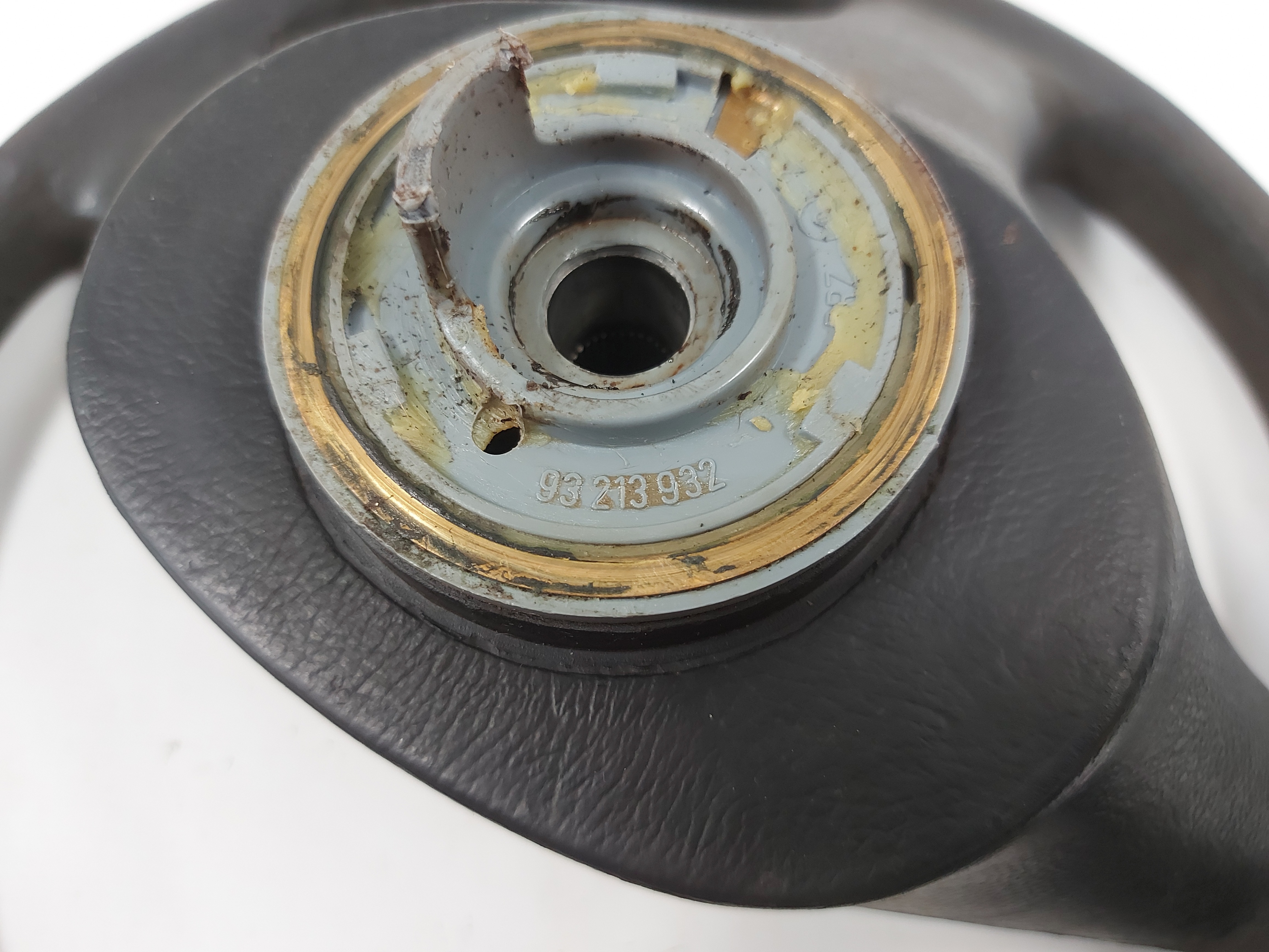 Volante Original Gm Corsa Classic Com Detalhe Nas Bordas 9