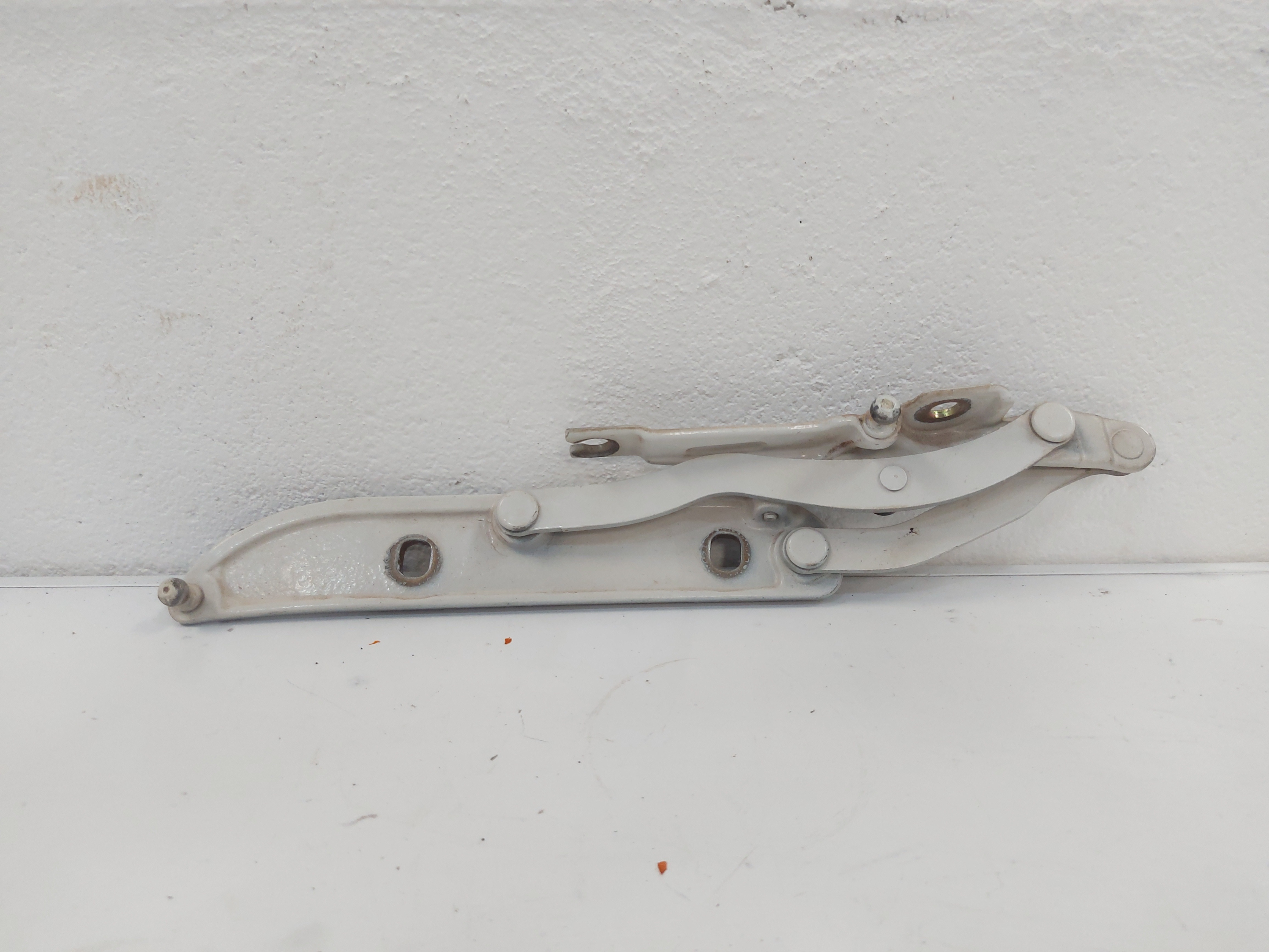 Dobradiça Porta Malas Esquerdo Bmw E46 330 328 320