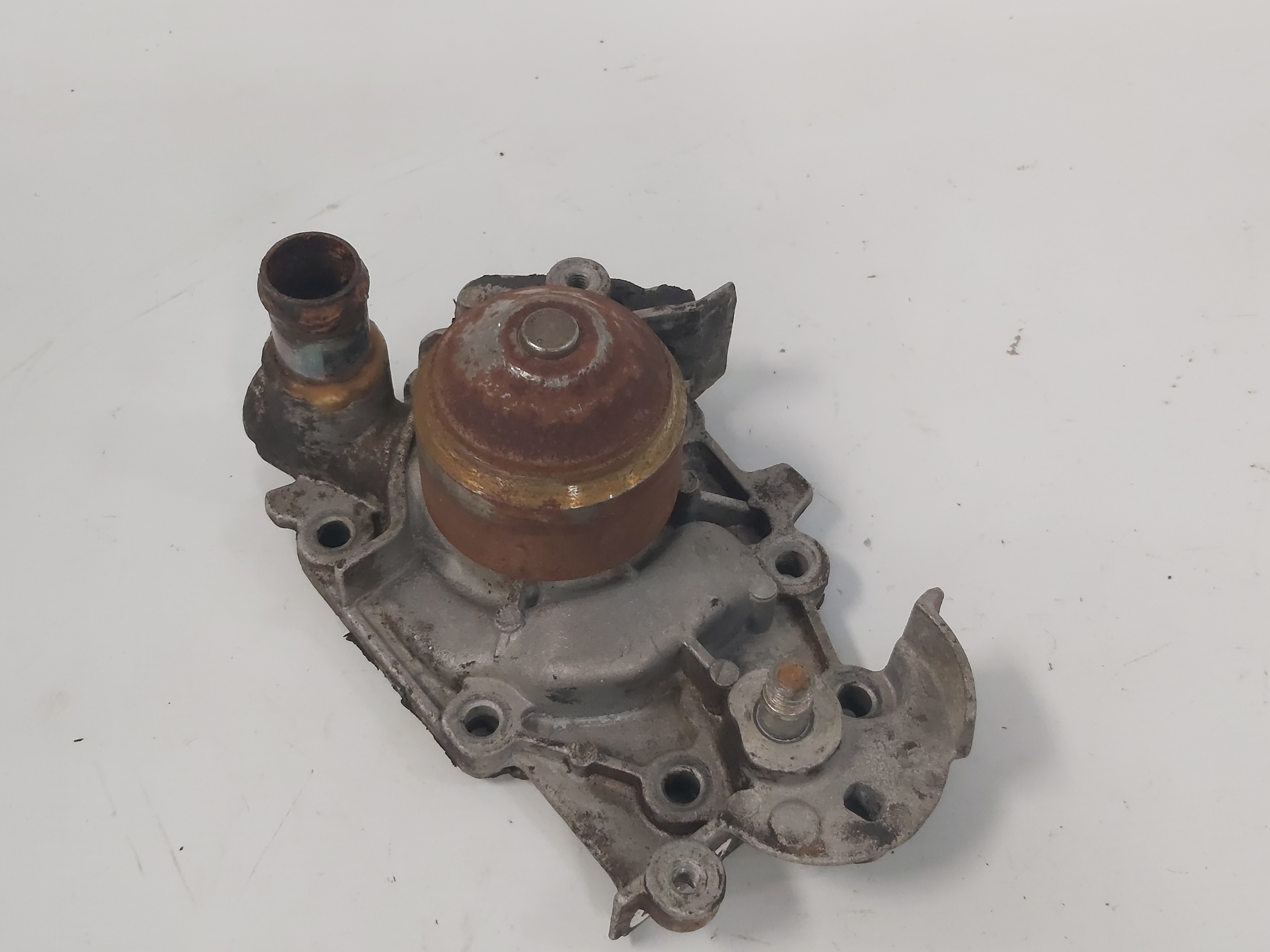 Bomba De Água Renault Clio Sandero Twingo 1.0 8v 8