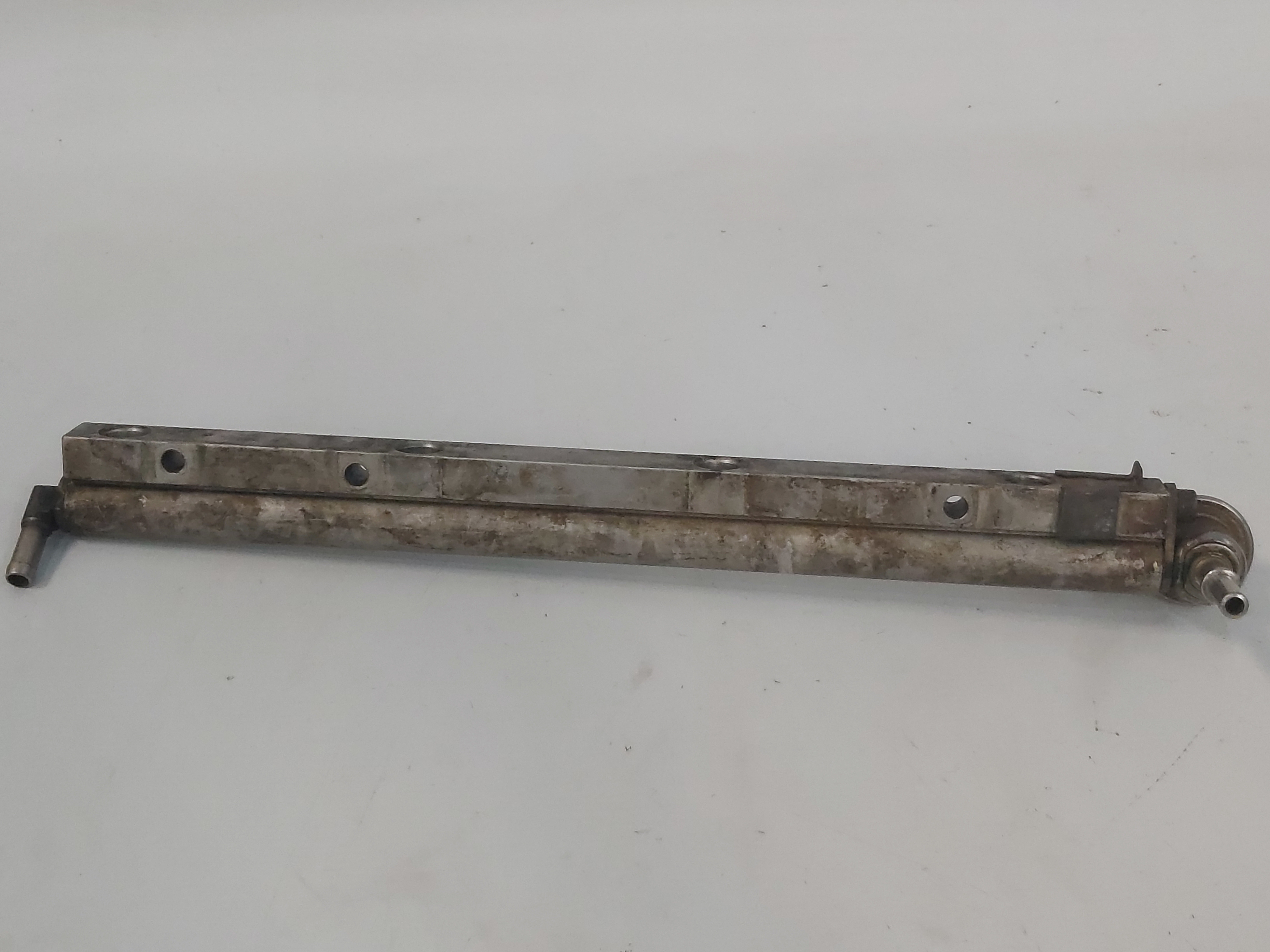 Flauta Bico Injetor Gm Vectra 2.0 8v 97 98 99 2000 A 2005 6