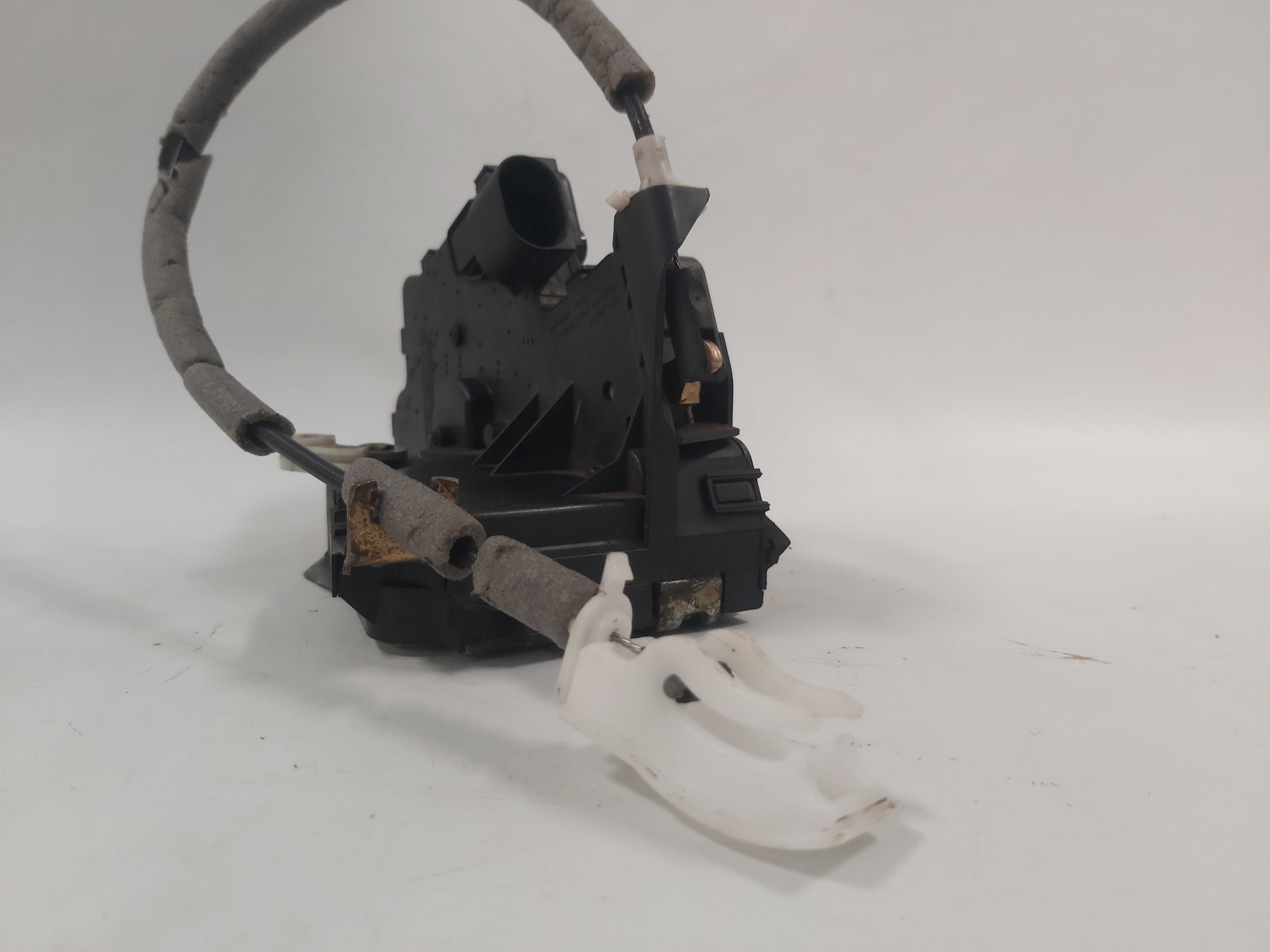 Fechadura Porta Dianteira Direita Bmw E46 330i 99 A 2005 4