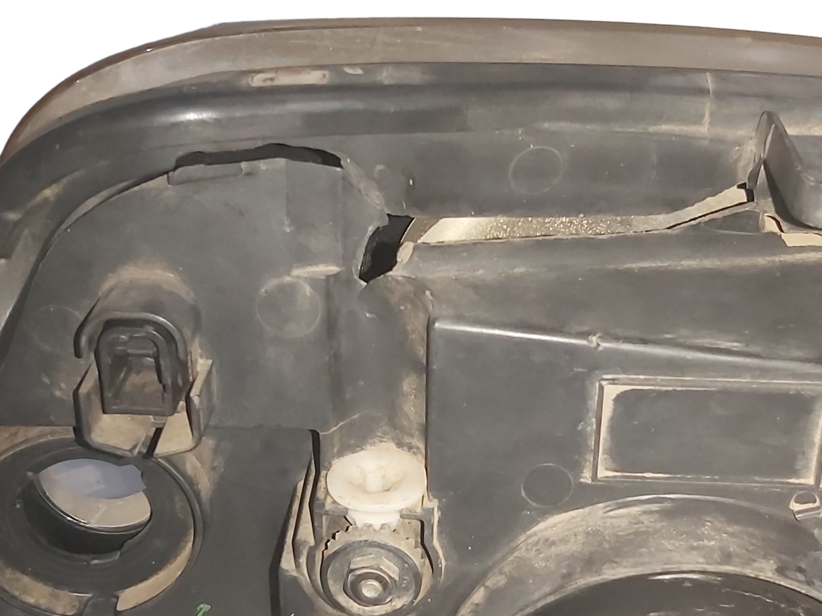 Farol Esquerdo Uno 2011 2012 2013 2014 2015 Detalhe Direito 10