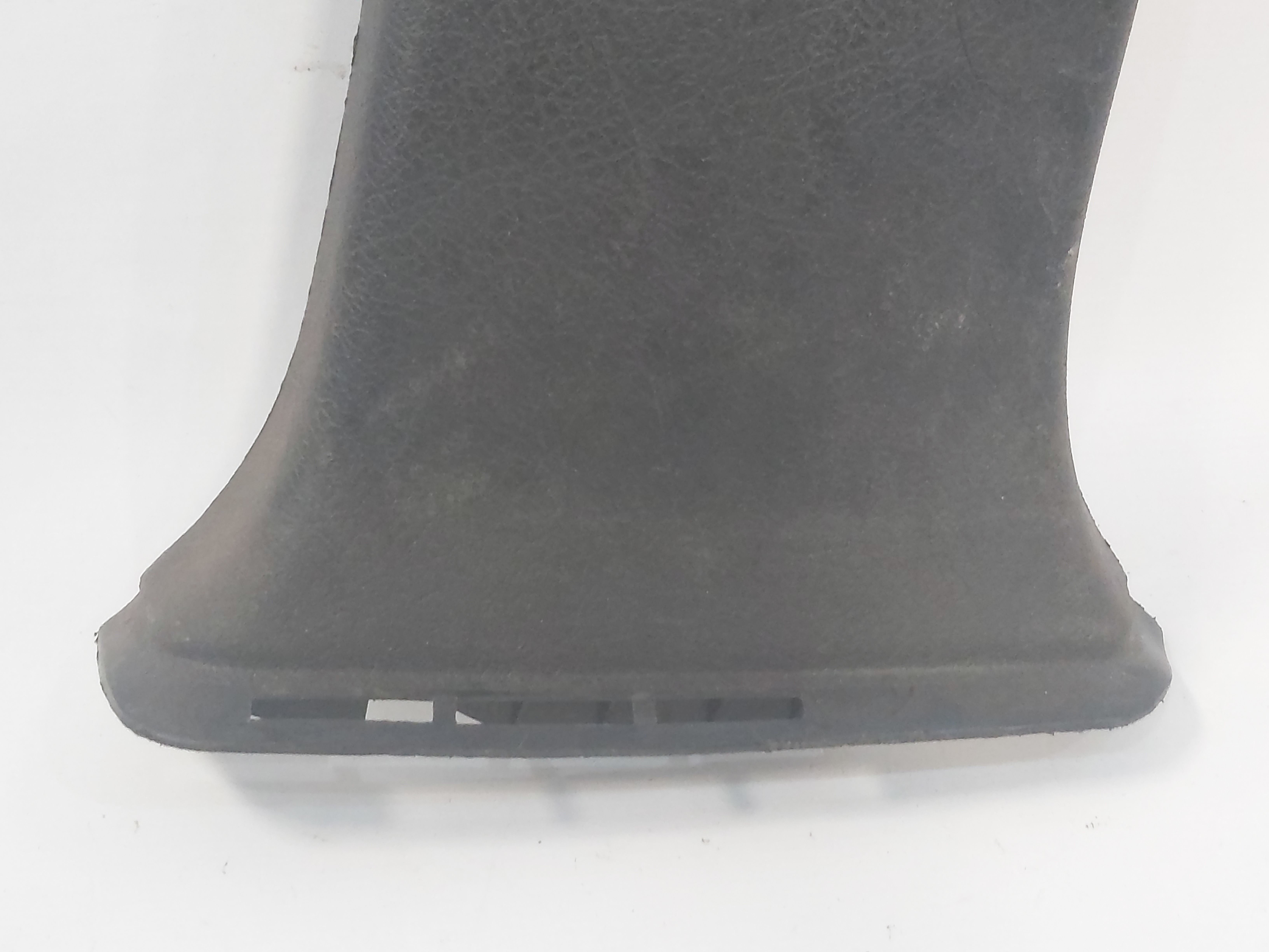 Acabamento Coluna Central Direita Gm Vectra 97 A 05 90462728 Preto 4