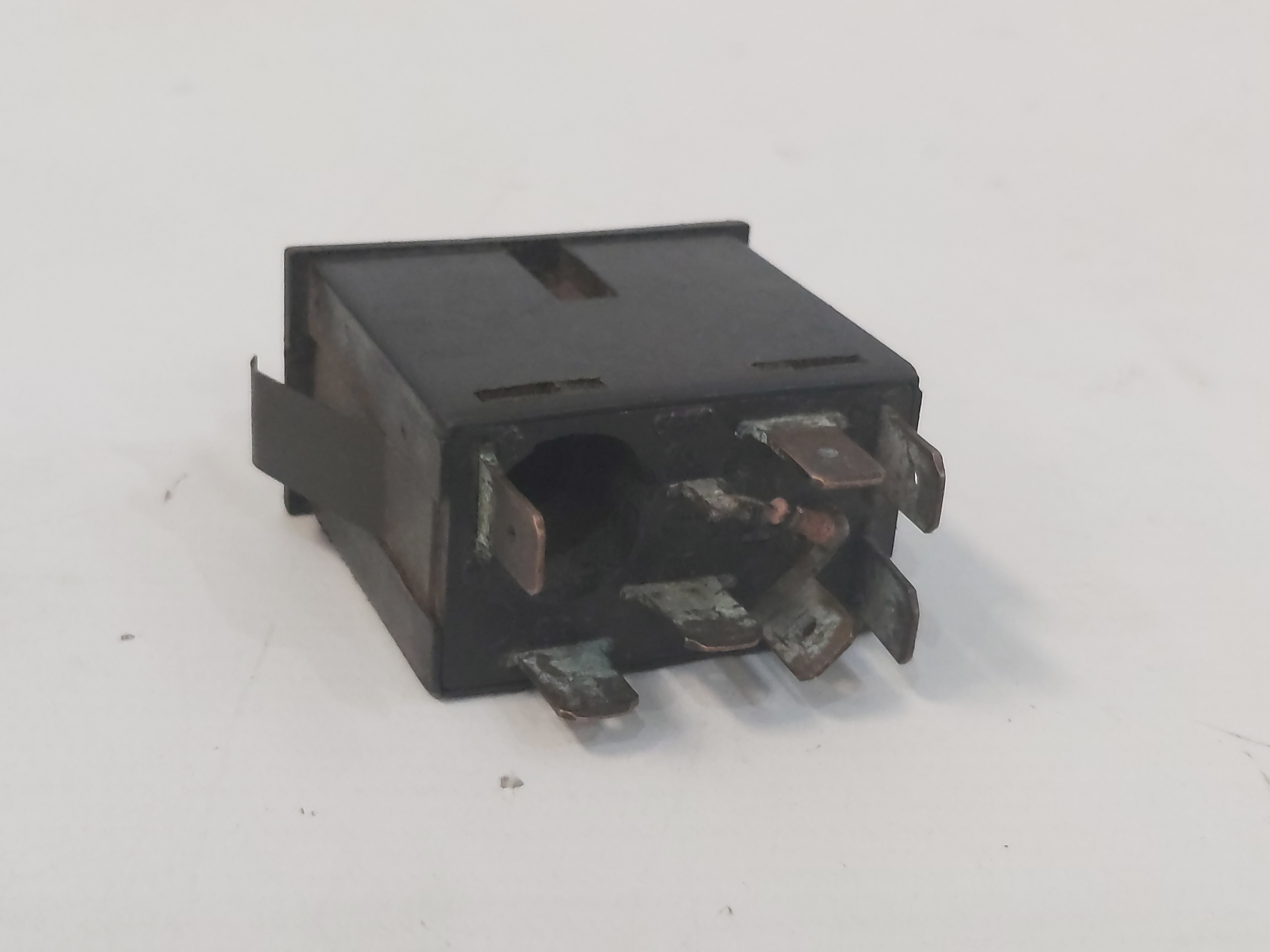 Botão Pisca Alerta Volkswagen Gol Quadrado Parati 84 A 94 Preto 6