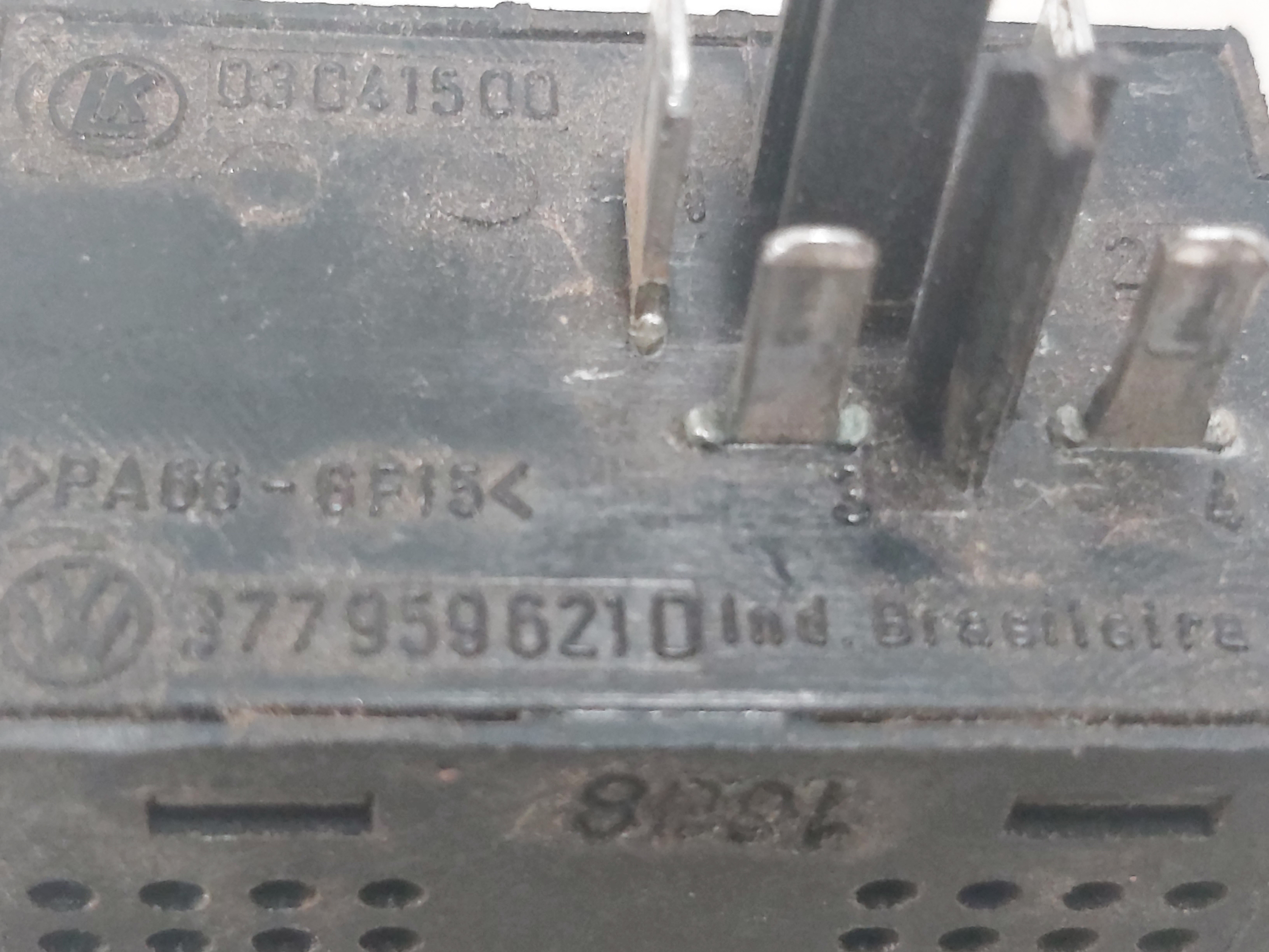 Botão Interruptor Desembaçador Gol Saveiro G2 G3 2001 A 2013 4