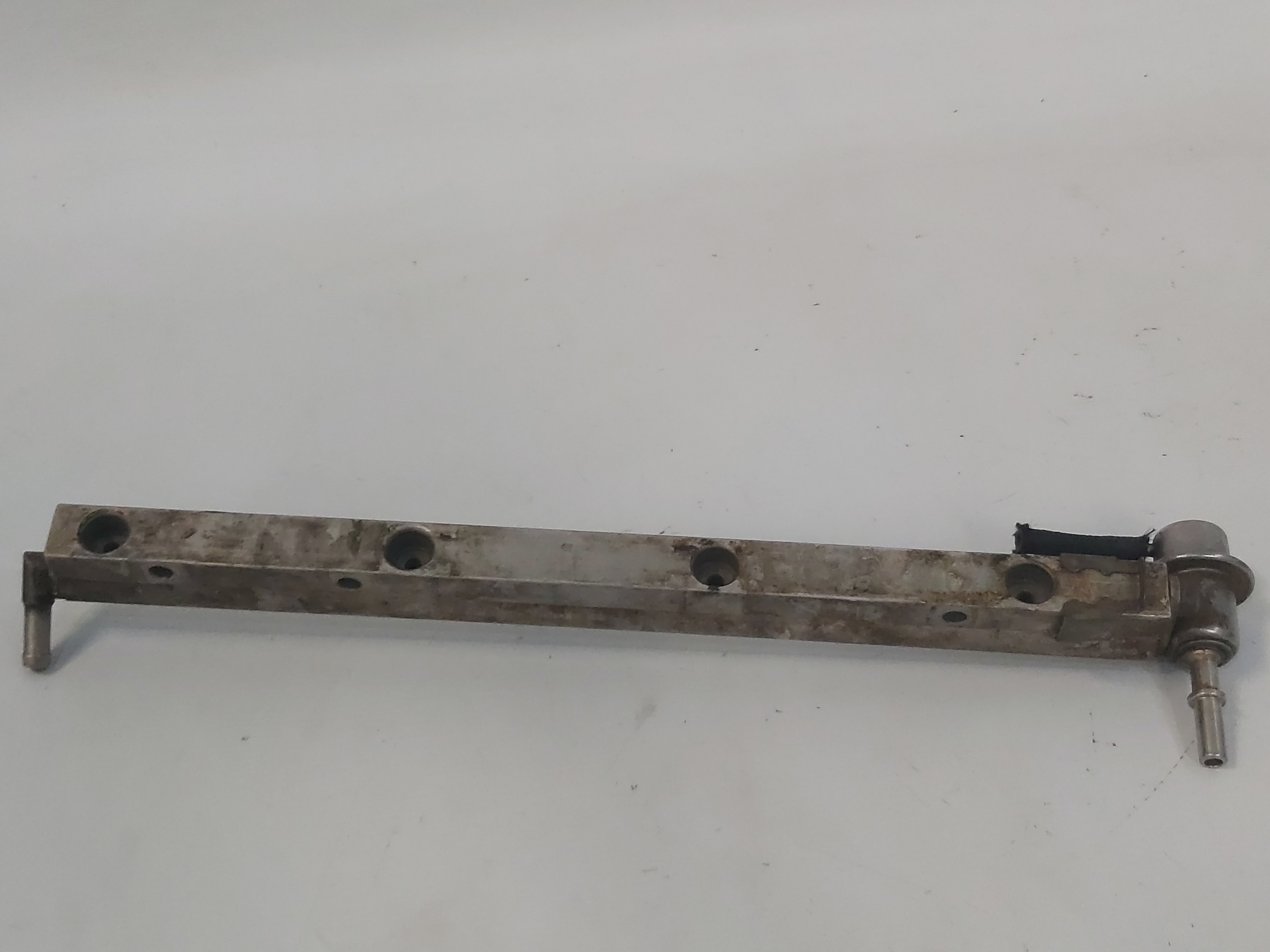 Flauta Bico Injetor Gm Vectra 2.0 8v 97 98 99 2000 A 2005 4
