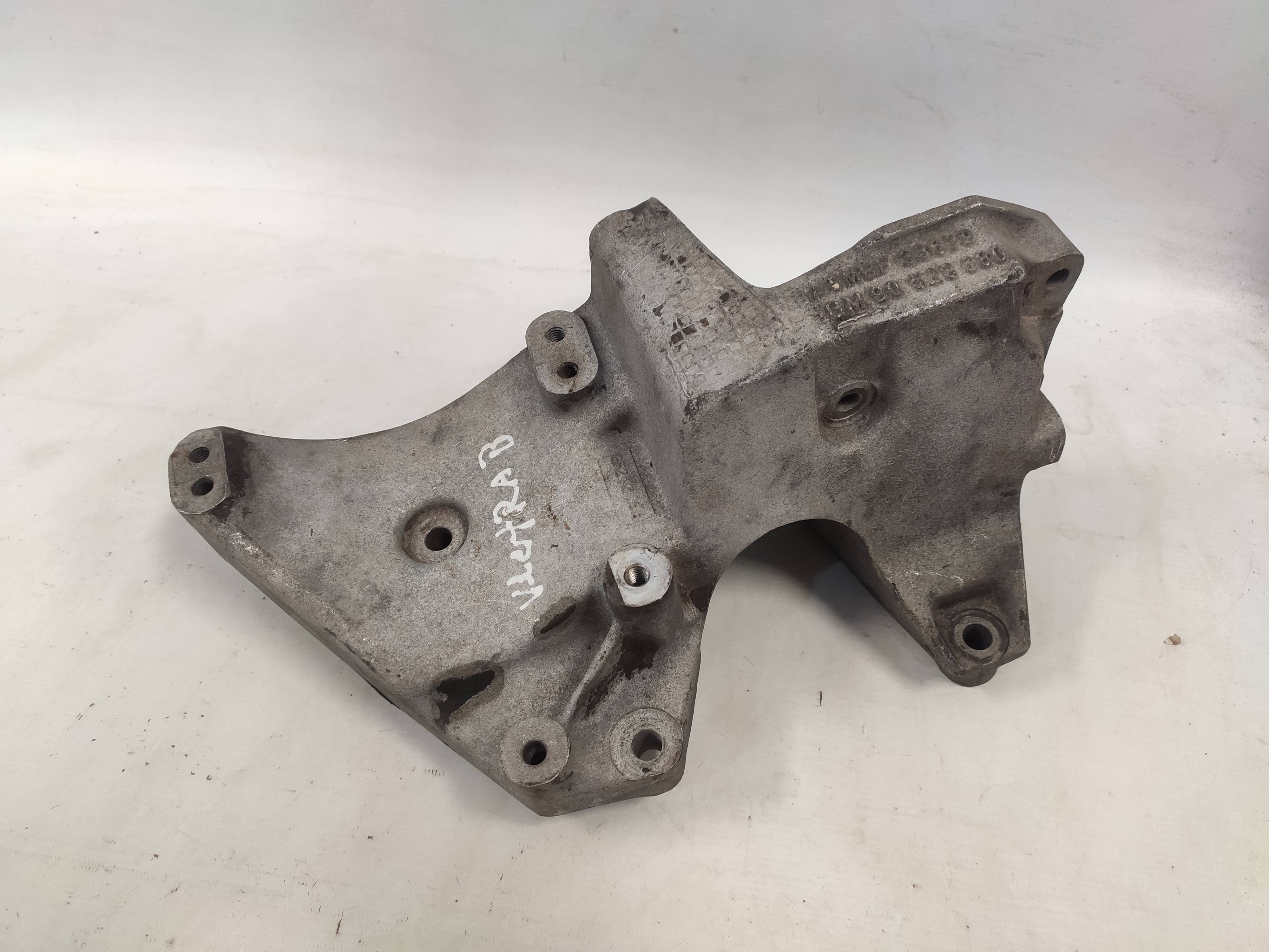 Suporte Bomba Hidráulica Compressor Vectra 97 2000 2004 2005 3
