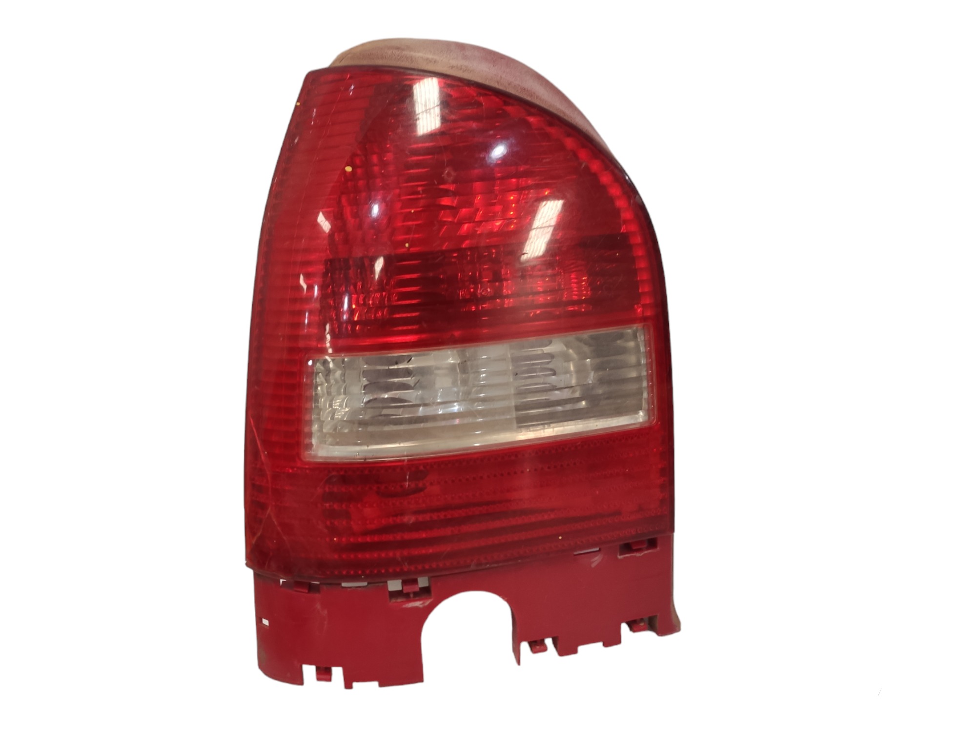 Lanterna Traseira Esquerda Gol G3 99 2000 01 02 03 04 2005 Esquerdo Vermelho
