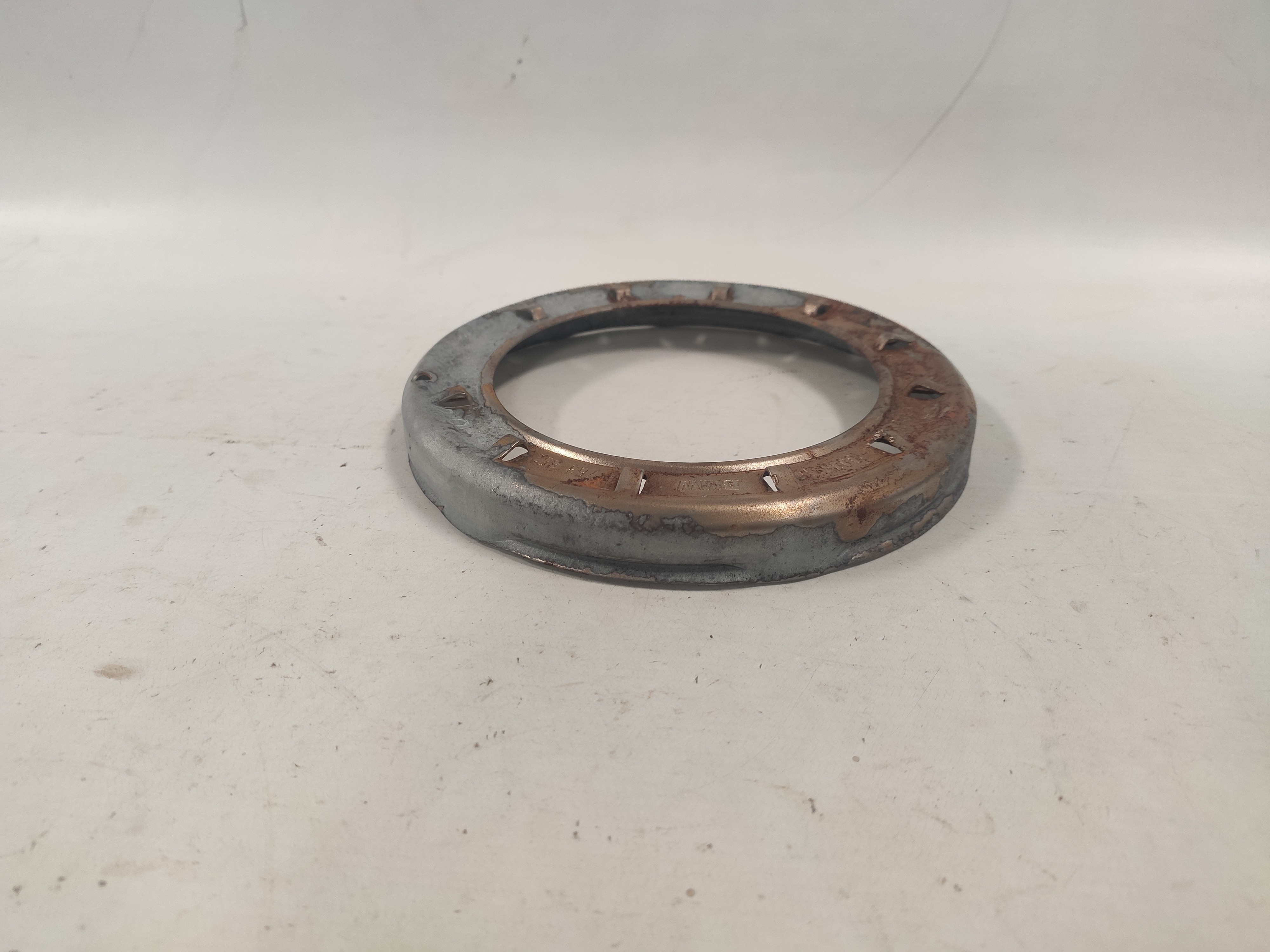 Trava Tanque Combustível Bmw X1 320i 2008 09 10 11 A 2014 6