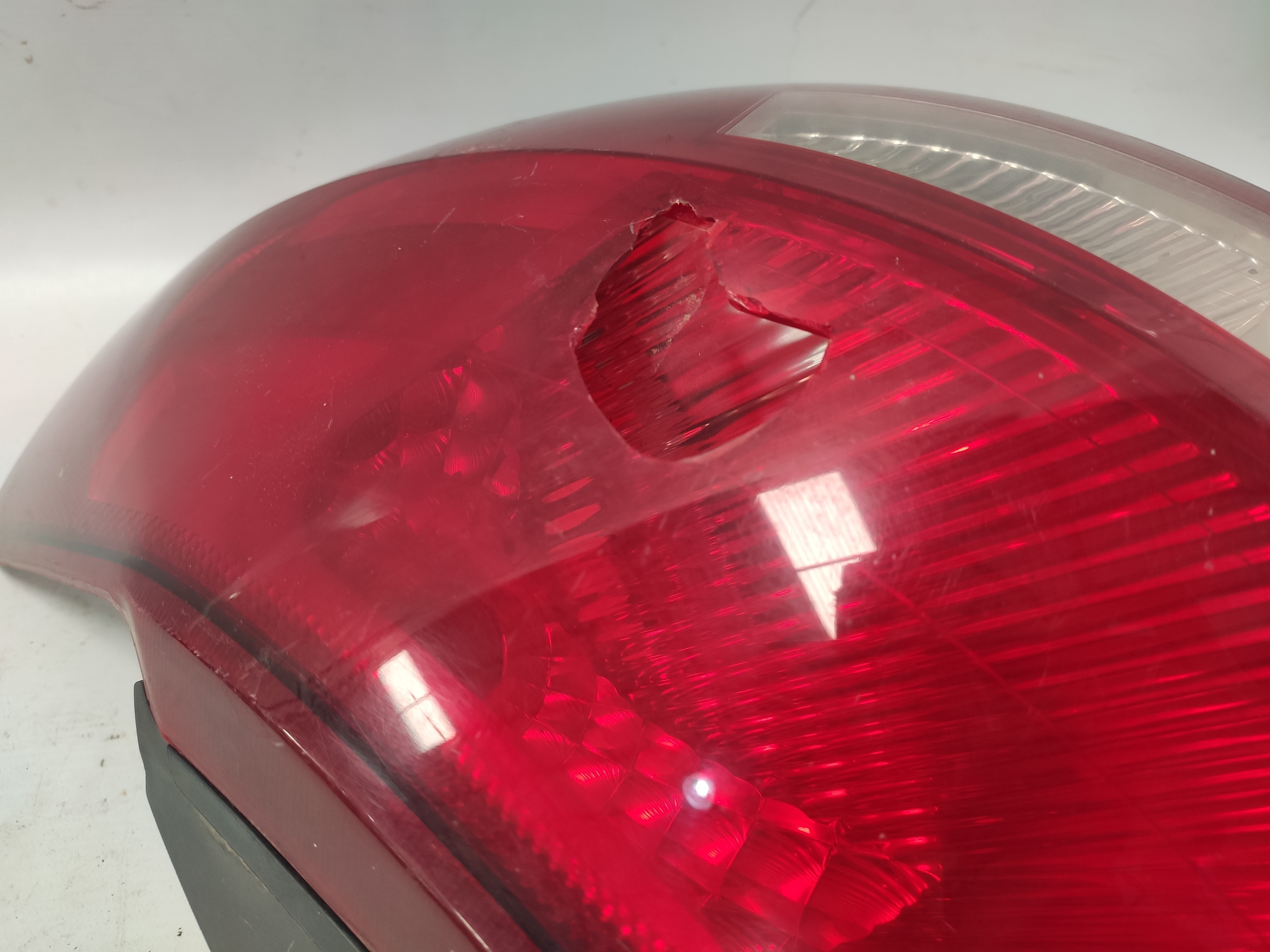 Lanterna Traseira Direita Ford Ka 2007 08 09 A 2012 Detalhe Direito Vermelho 2