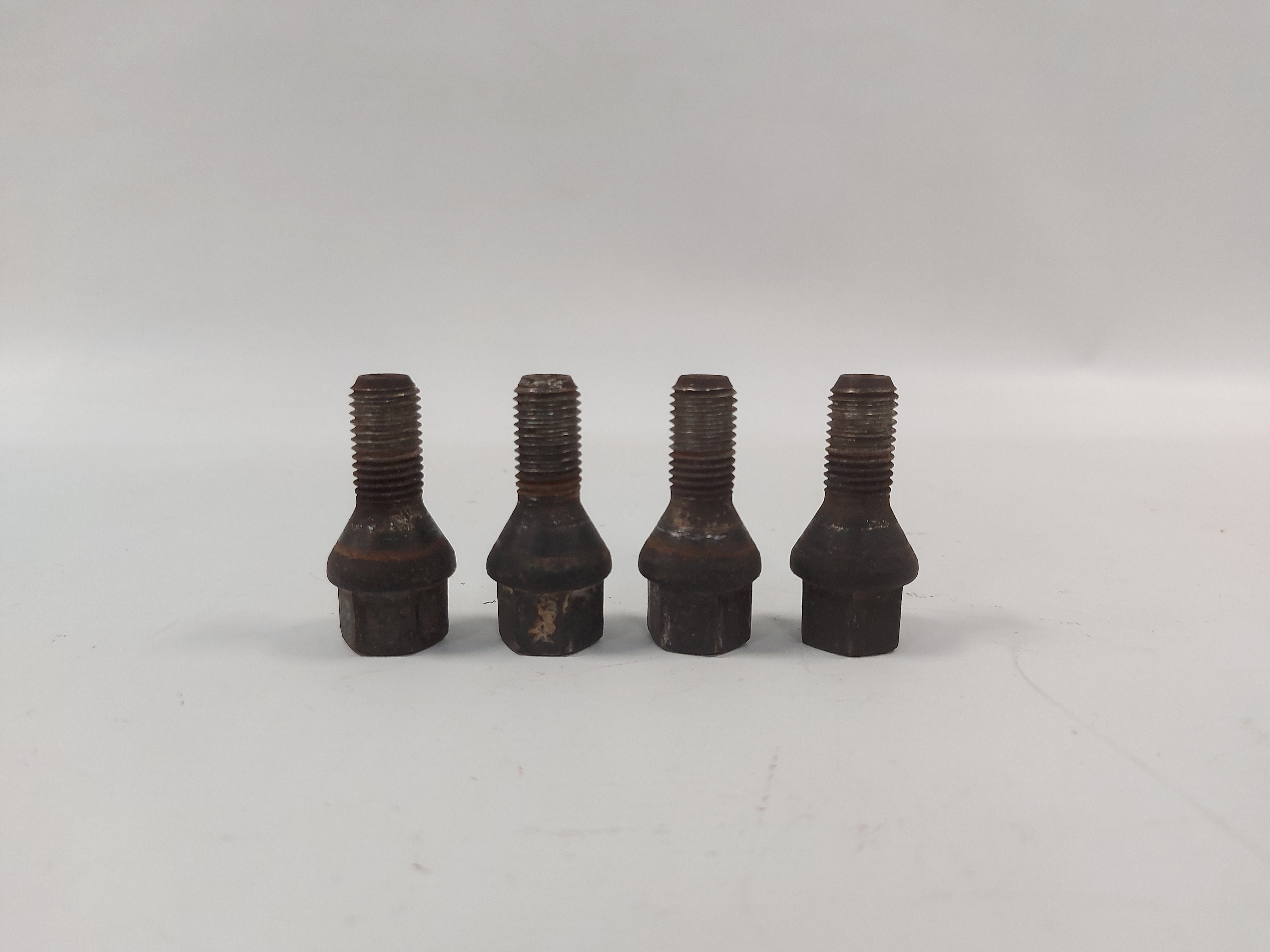 Kit 4 Parafusos Roda 17mm Original Corsa Celta Prisma 5