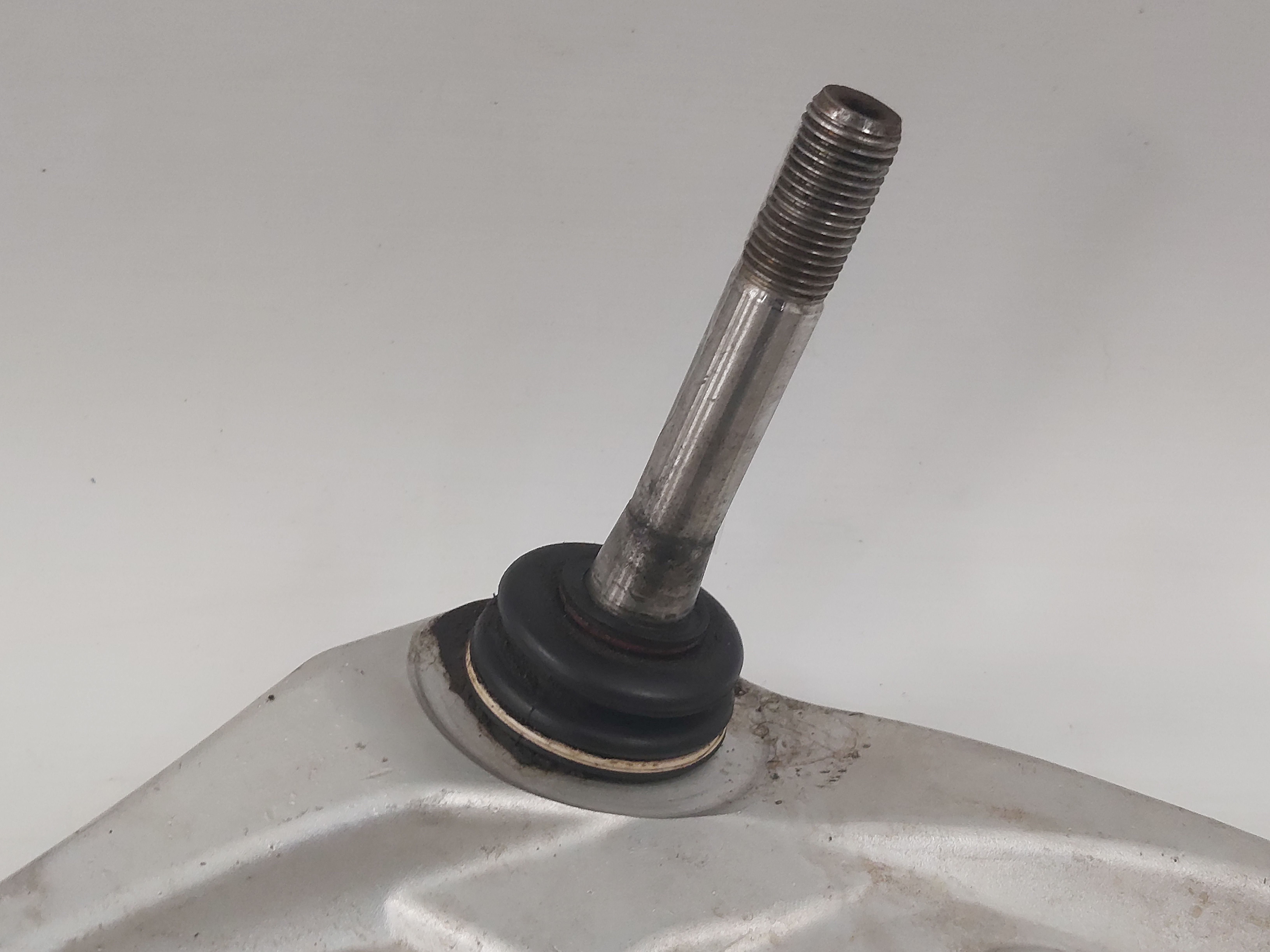 Bandeja Suspensão Dianteira Esq. Bmw E46 330i 328i 99 A 05 2