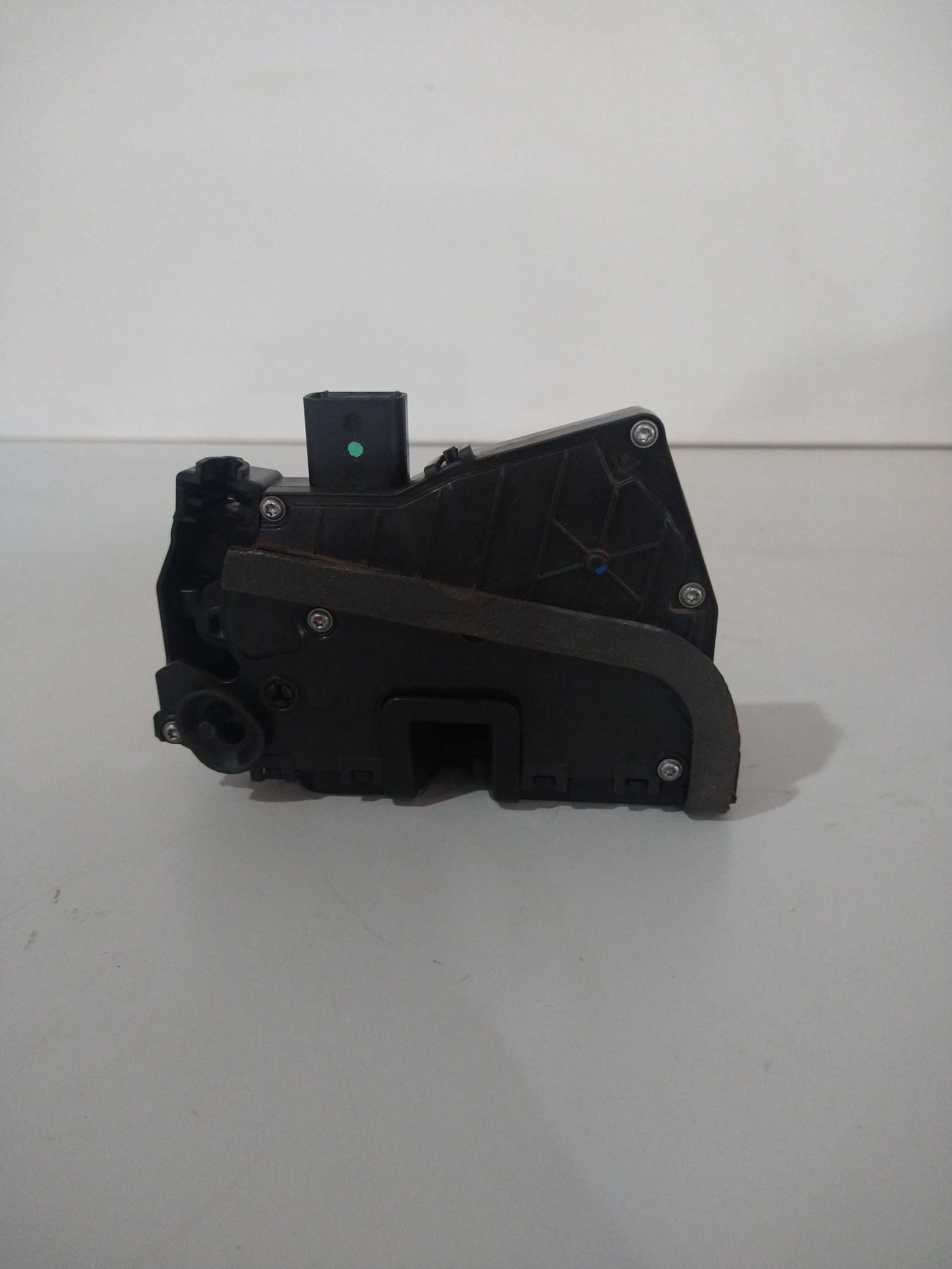 Fechadura Traseira Dir Spin/prisma/onix 2016 Usado Original