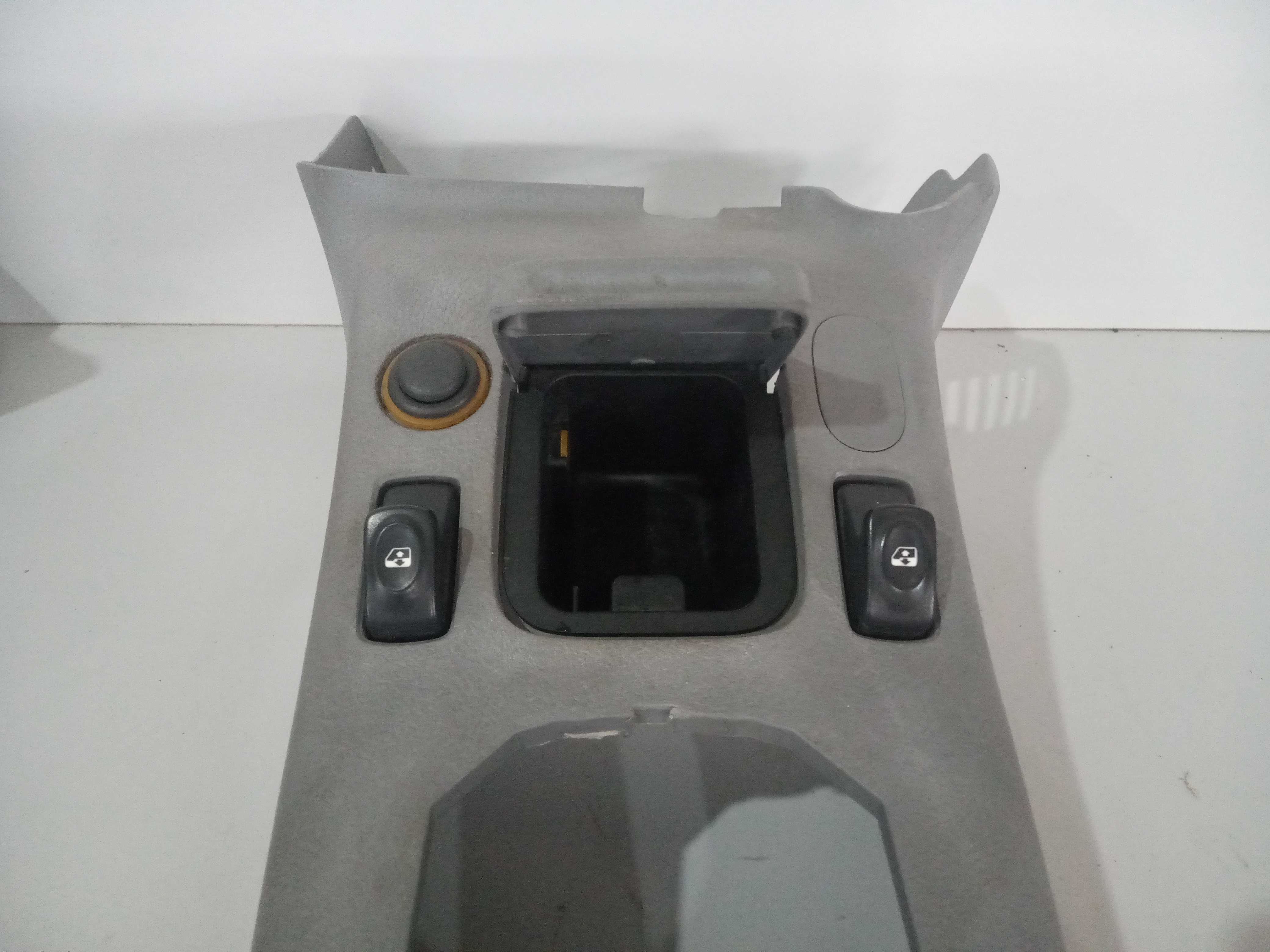 Console Central Renault Clio Usado 3