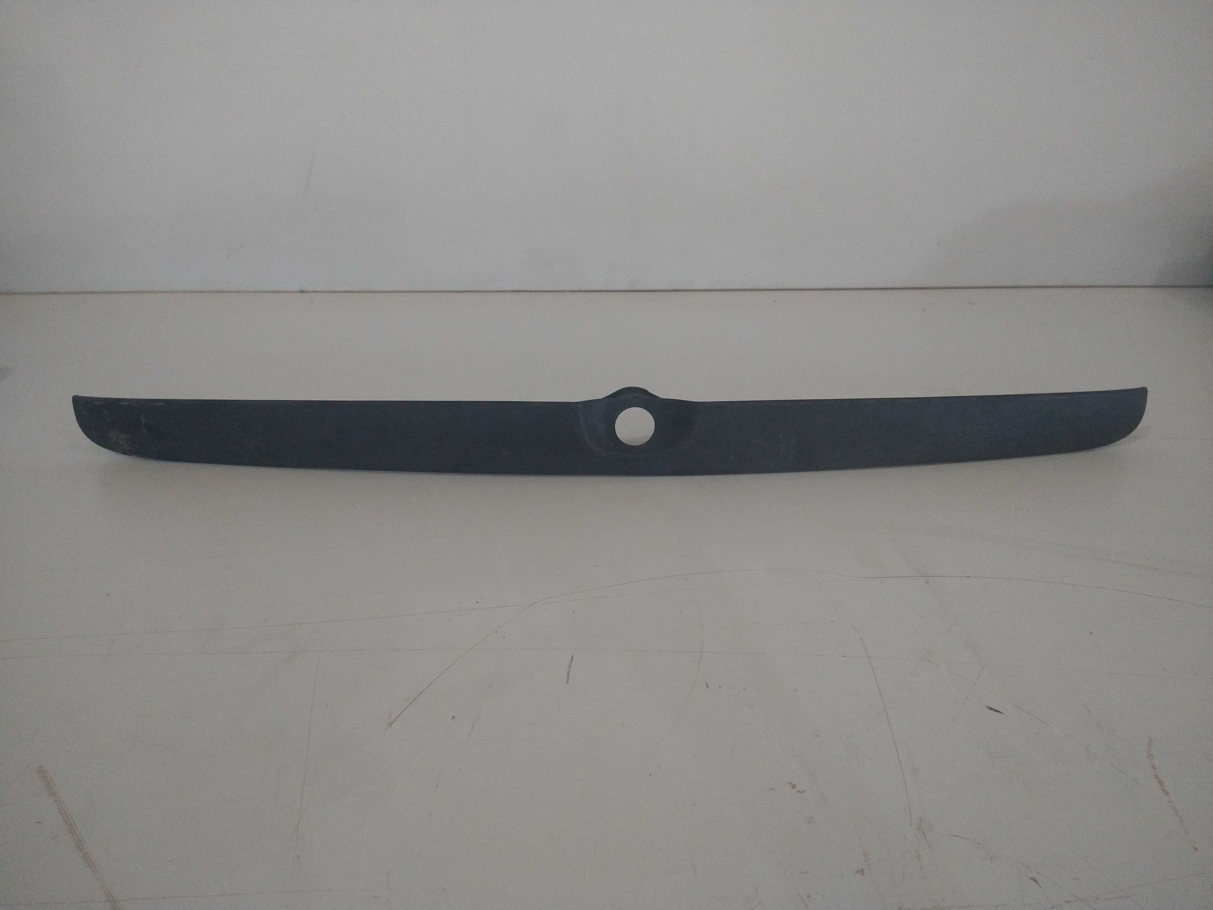 Friso Tampa Traseira Moldura Gm Vectra 97/99 Usado Original